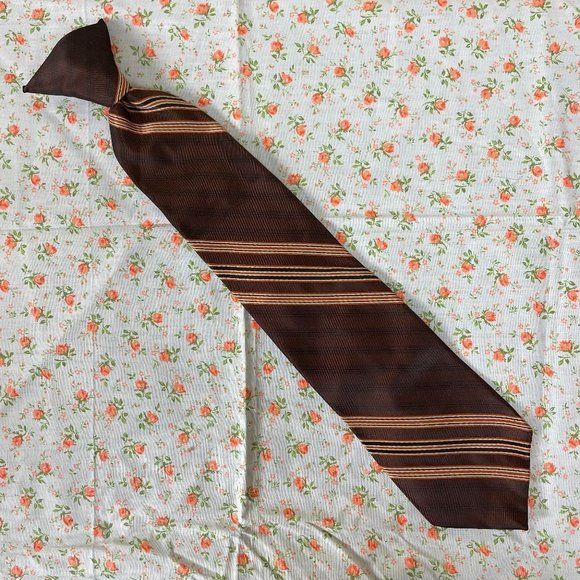 Vintage 70s Brown Snapper Clipon Tie by Sears Shop THRILLING