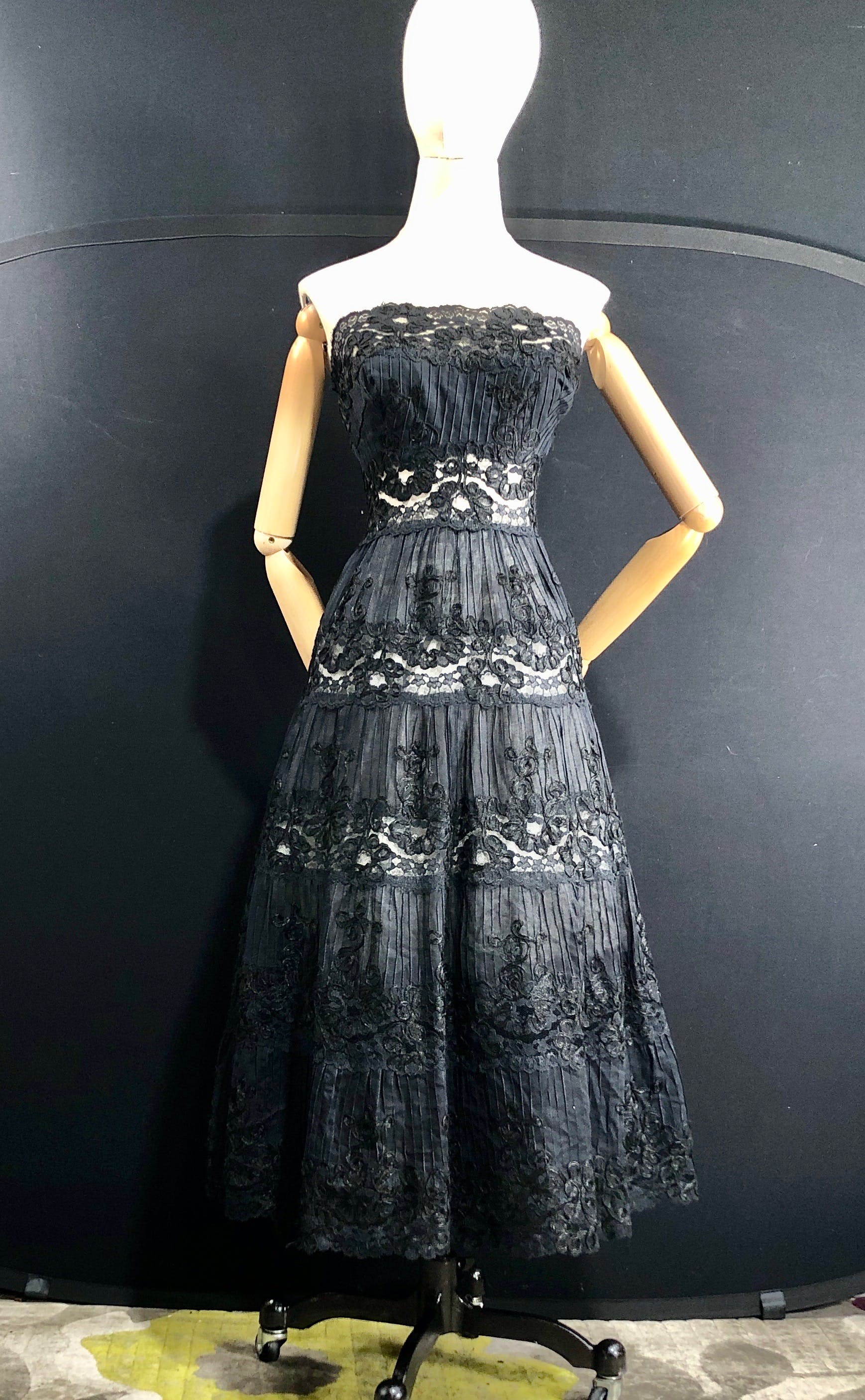 Vintage 50’s Cocktail Dress / Black See Through Lace