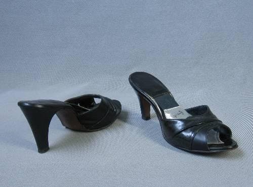 Vintage 60s Springolator Heels Mules Black Patent By Ferncraft