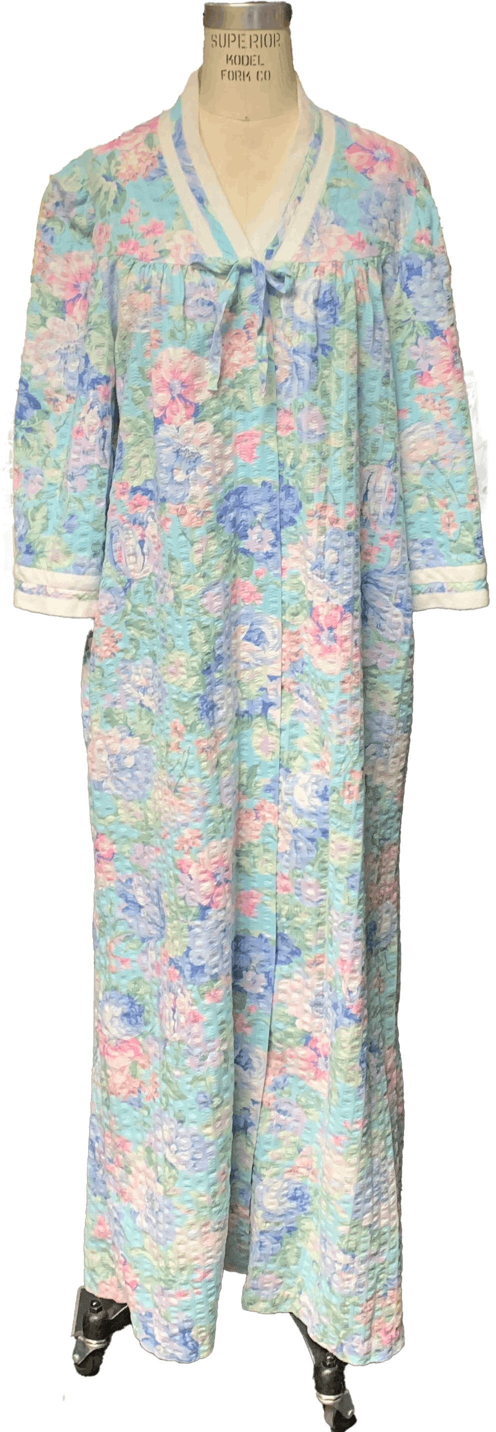 Vintage 70s/80s Blue Floral Seersucker Snap Front Robe By Miss