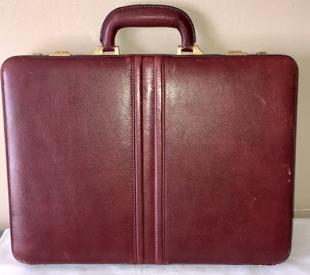 Vintage on sale Top Change W/Presto Lock Executive Briefcase Attache