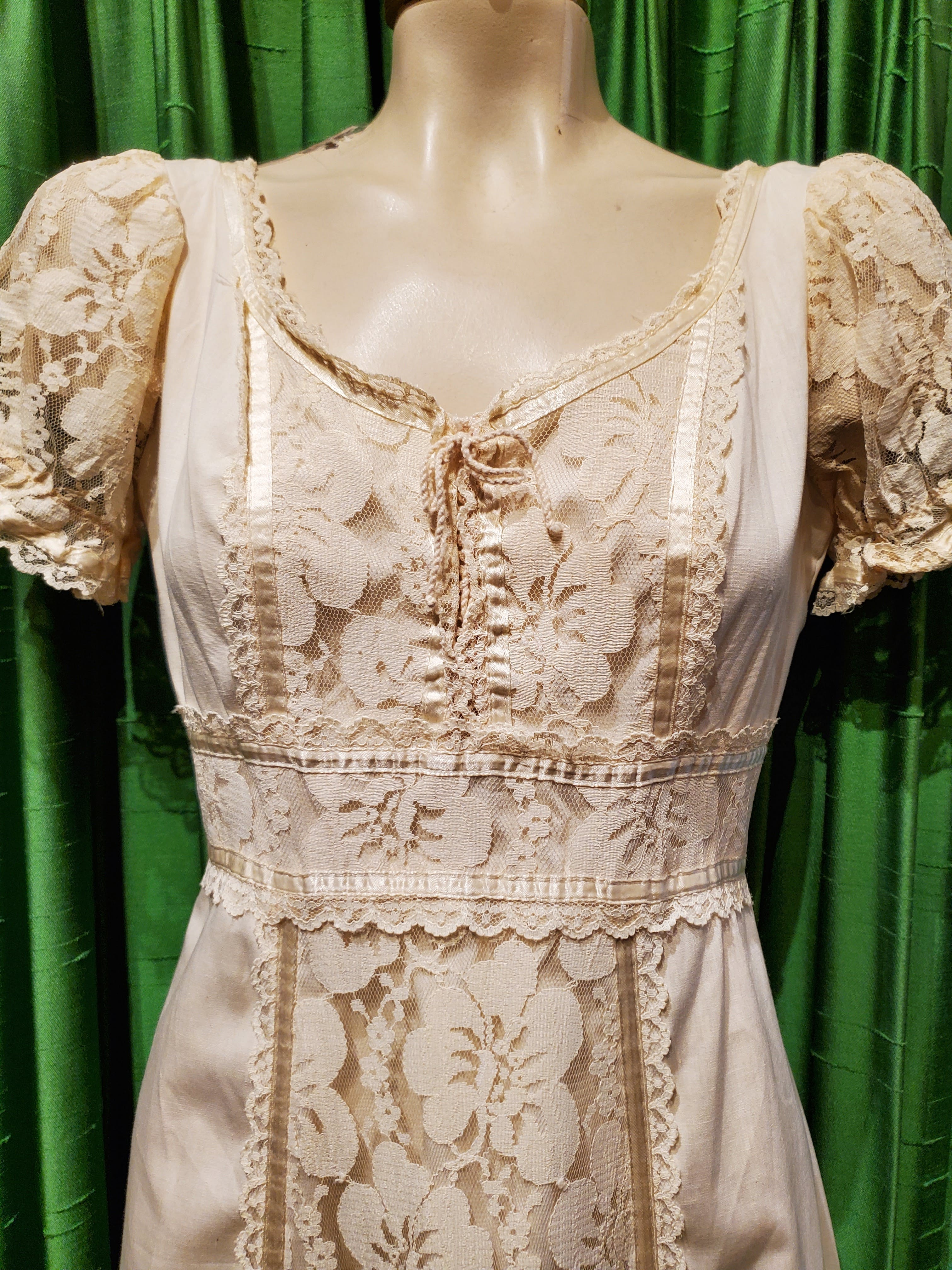 Vintage 70's White Gunne Style Maxi Dress | Shop THRILLING