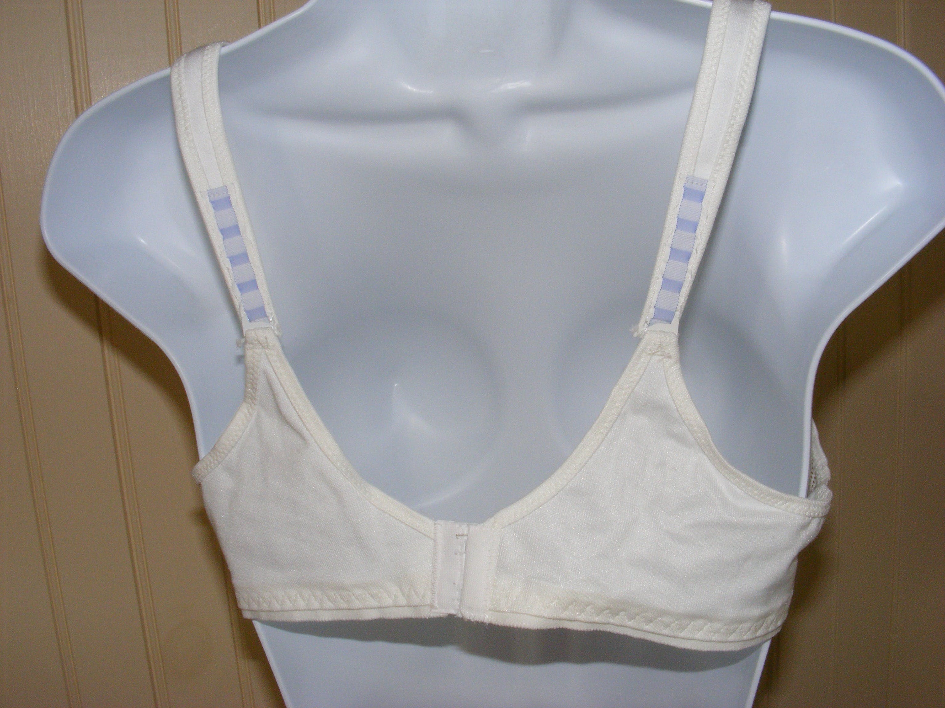Vintage 80s Bra 36a Deadstock With Tag Lace Half Cups Fiberfil By