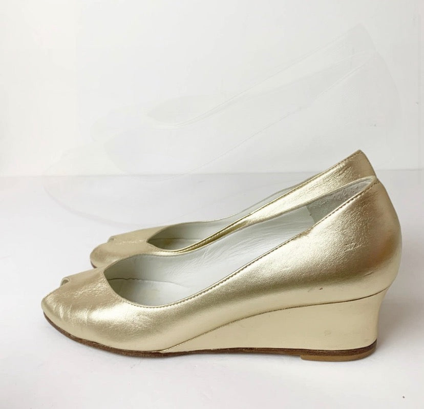 Vintage 80 s Parma Peep Toe Wedge Cream 8.5 by Bruno Magli Shop