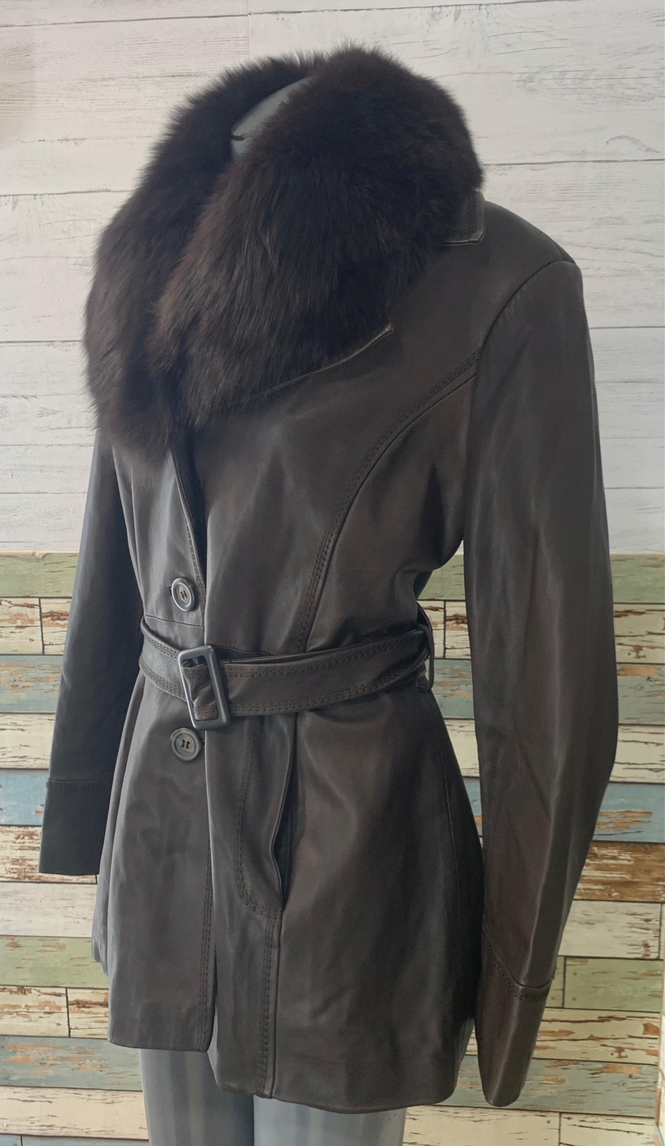 Vintage 90’s Fur Collared Brown Leather Jacket by Avanti | Shop THRILLING