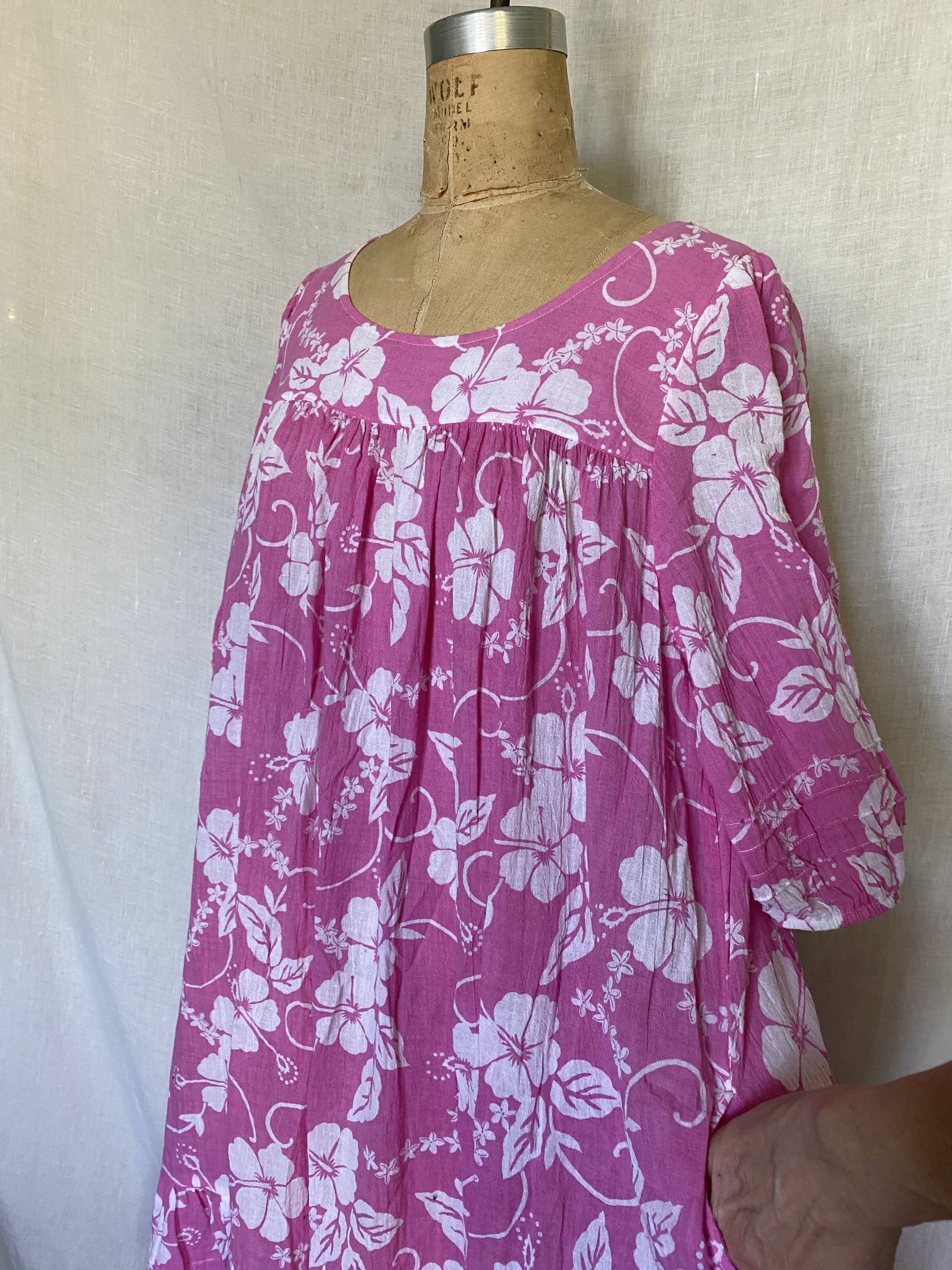 Vintage Hawaiian Pink Caftan Dress with Pockets Shop THRILLING