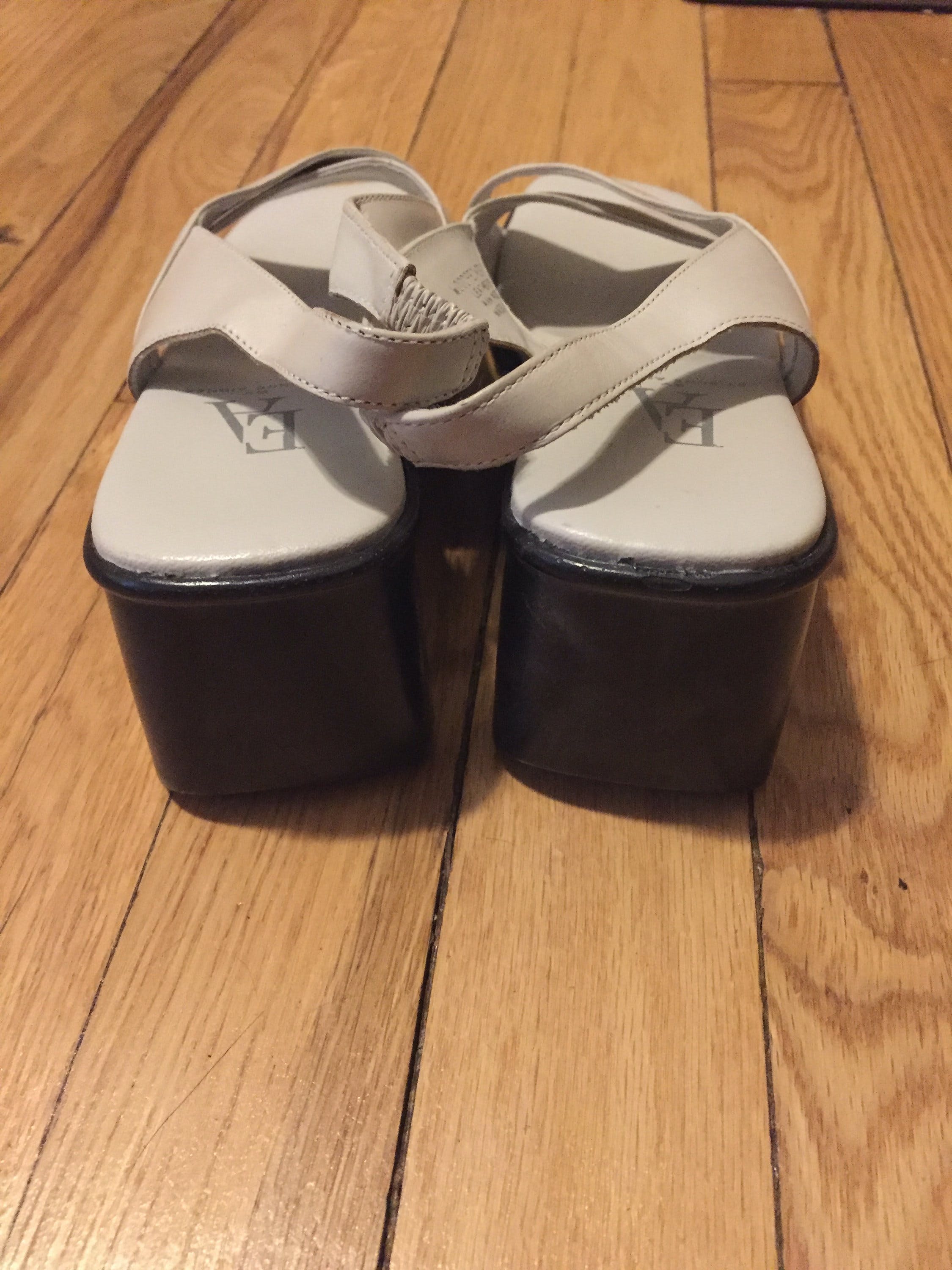 INTEND-SLINGBACK WEDGES