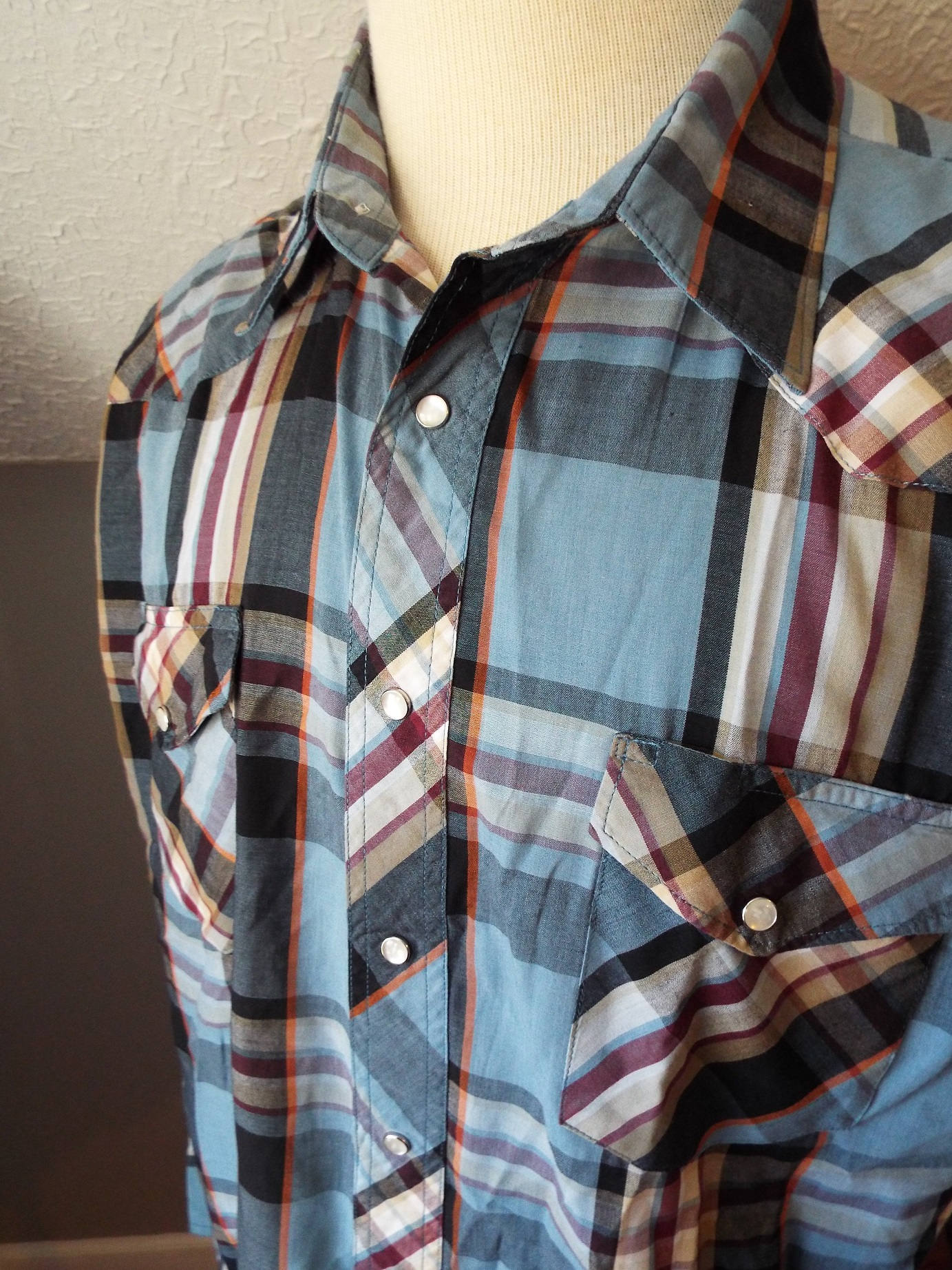 Vintage Long Sleeve Button Down Plaid Western Snap Shirt by