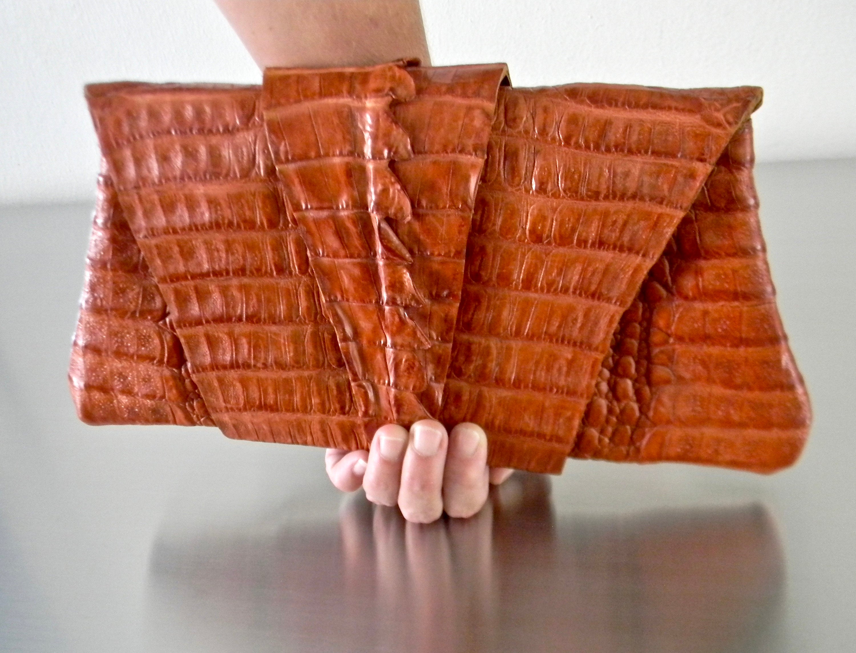 Juliette Jake hand made skin leather bag / clutch, magnetic closure.