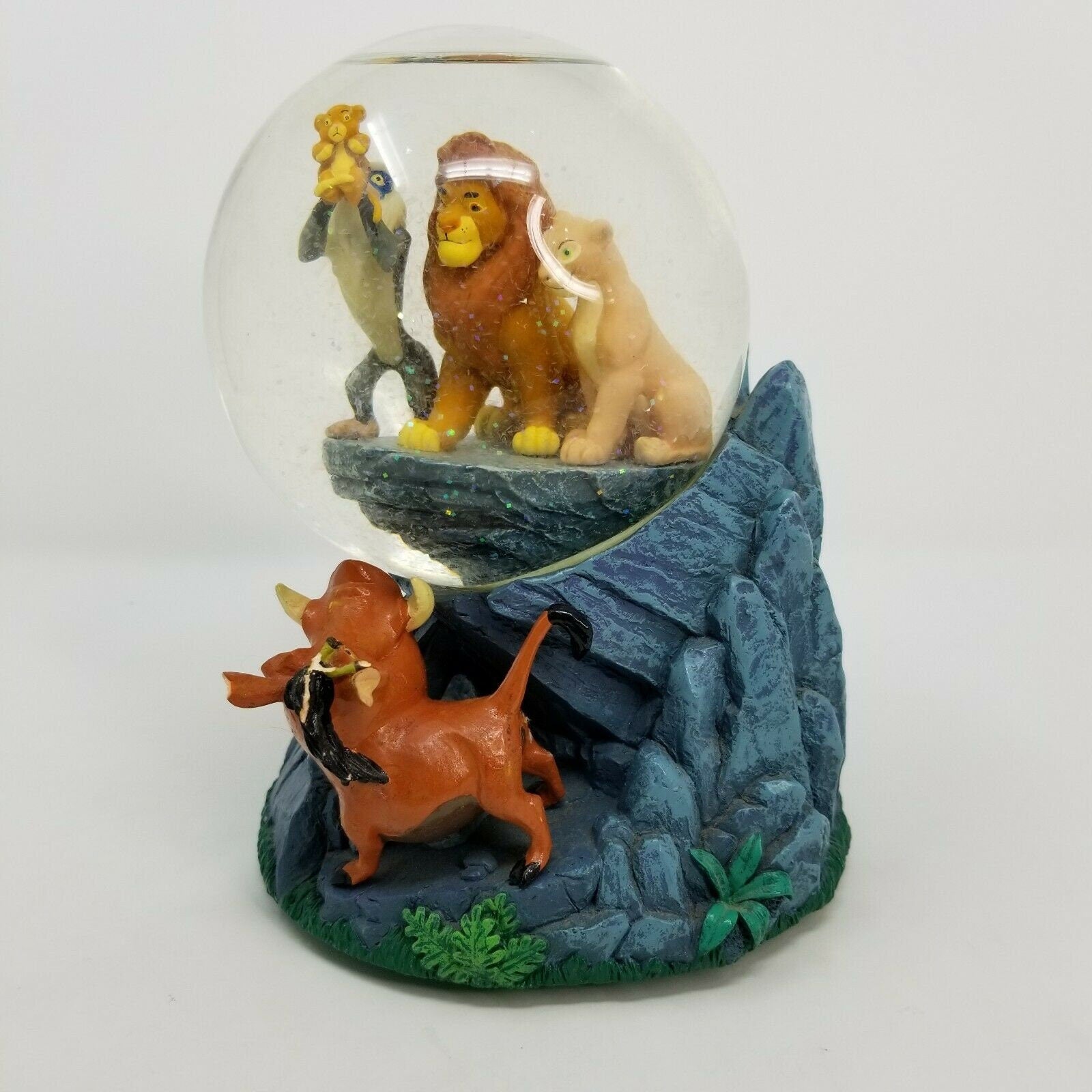 THE LION KING SNOW hotsell GLOBE!