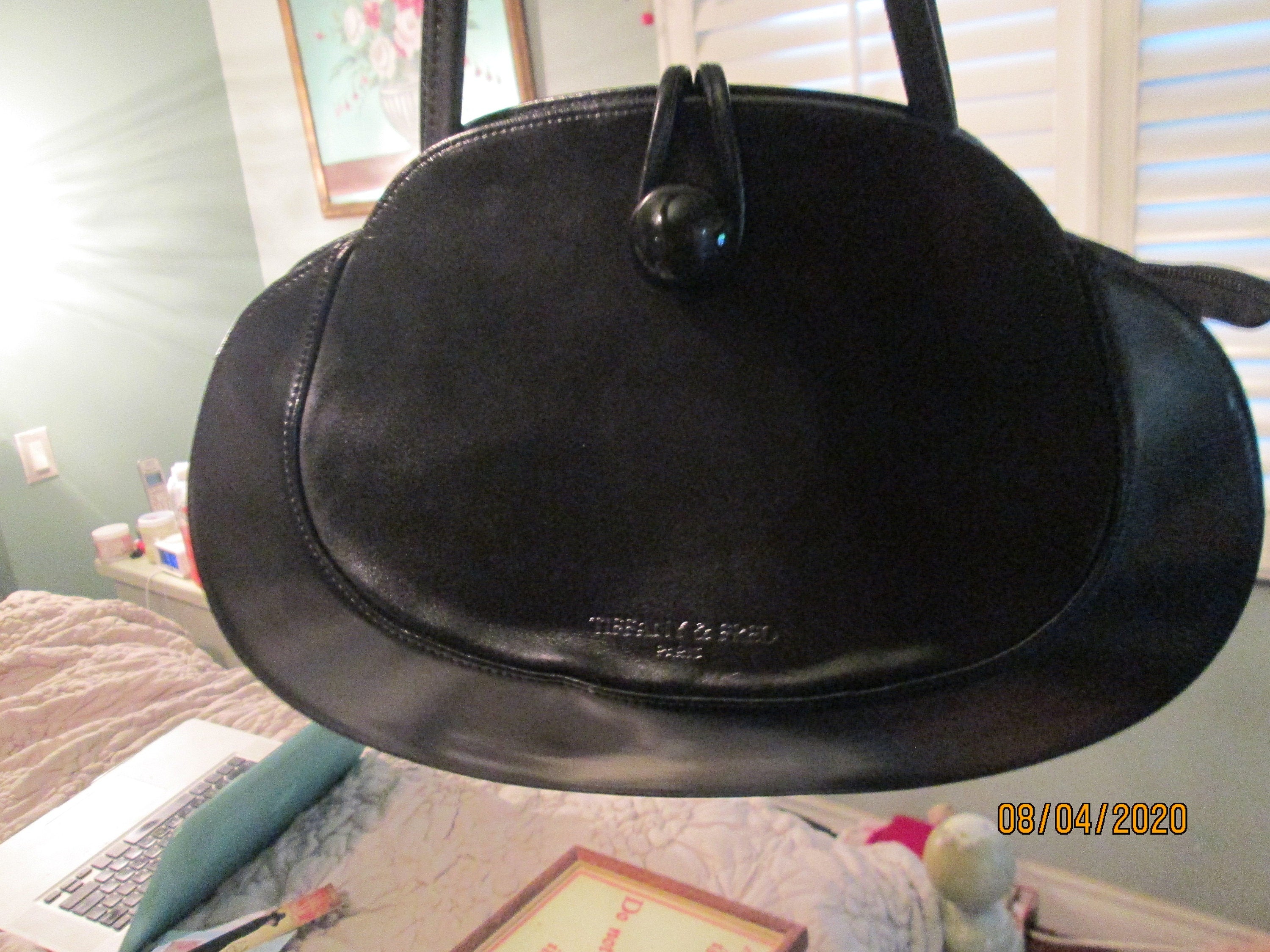 Vintage Tiffany and Company black elegant leather purse with