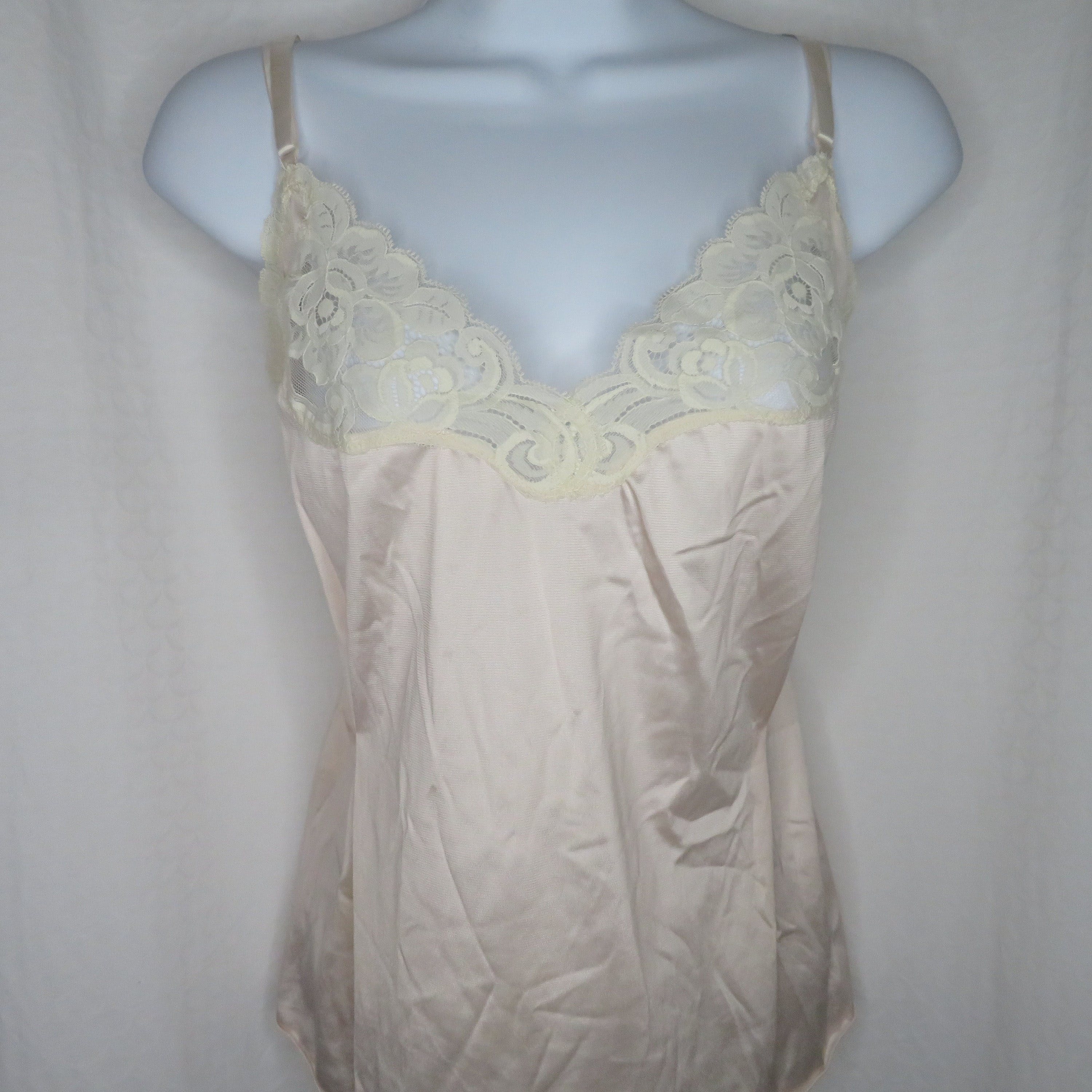 Vintage 90’s Vanity Fair Light Pink Camisole | Shop THRILLING