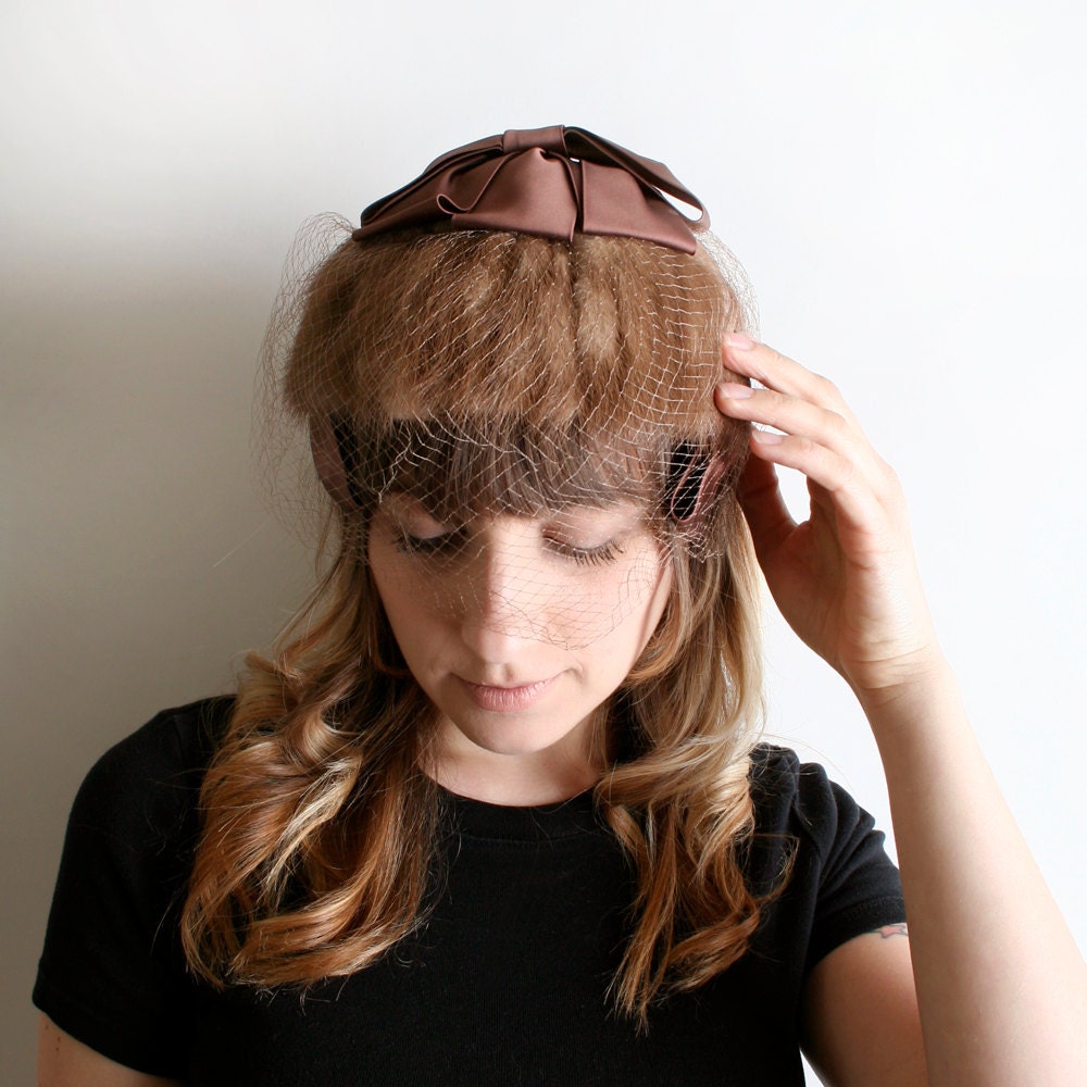 Stunning Vintage Coffee Ribbed Fur Hat
