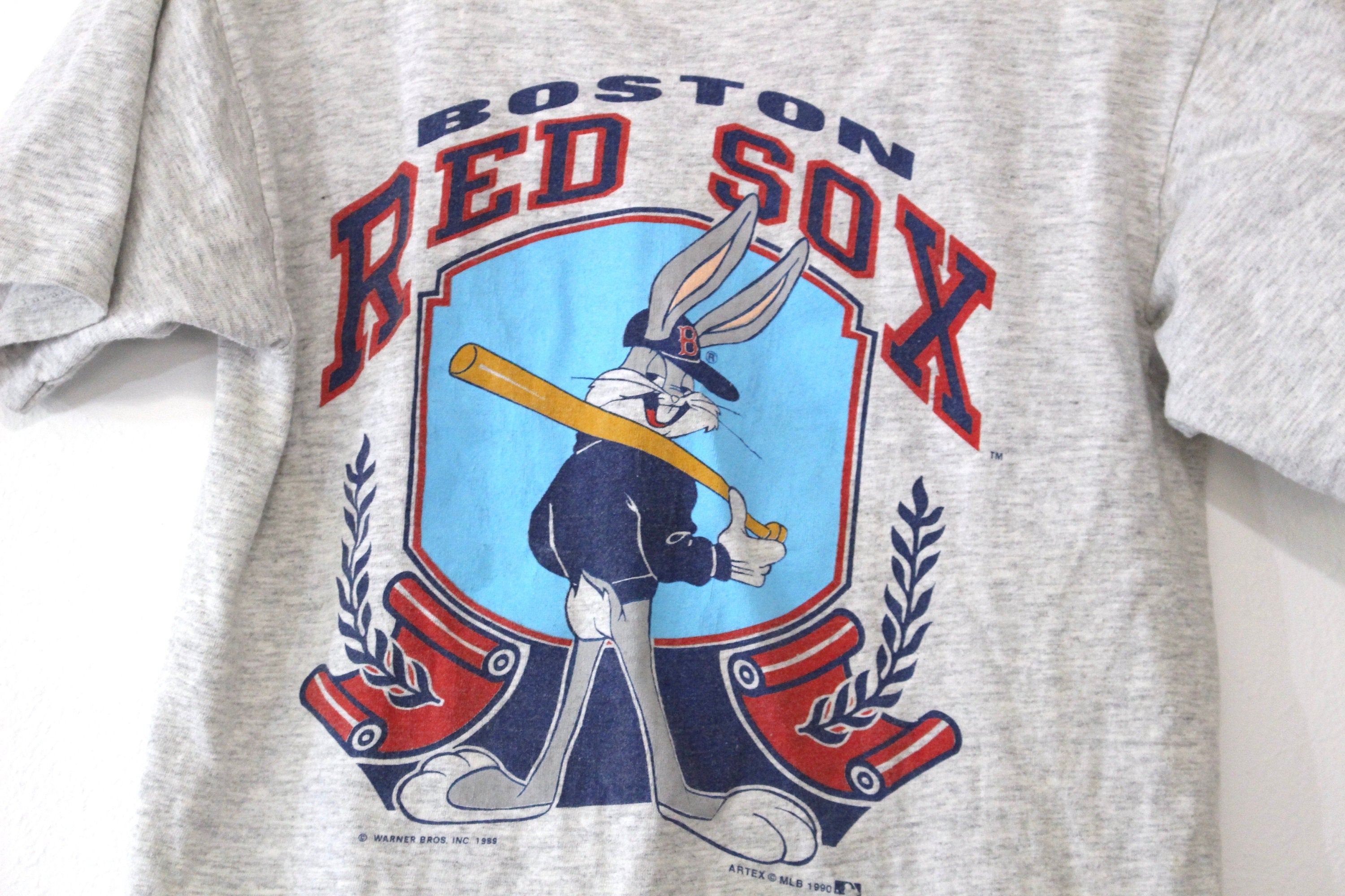 Vintage Boston Red Sox Baseball Looney Tunes Bugs Bunny T-Shirt by
