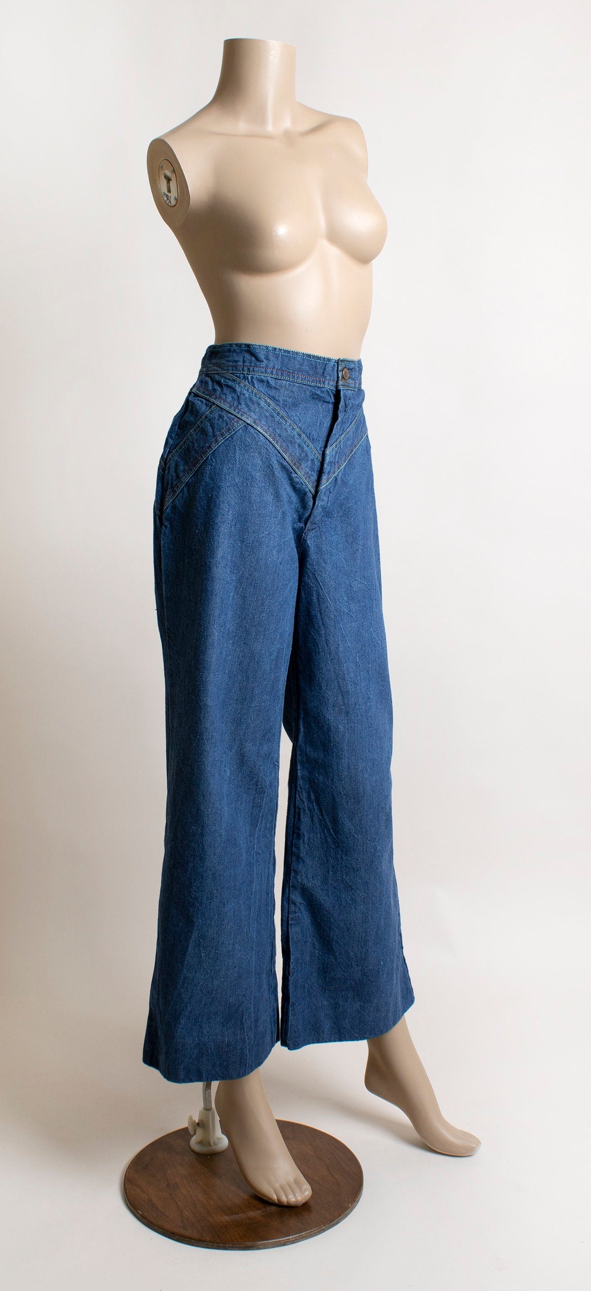 Killer vintage 1970s high waist flare pants