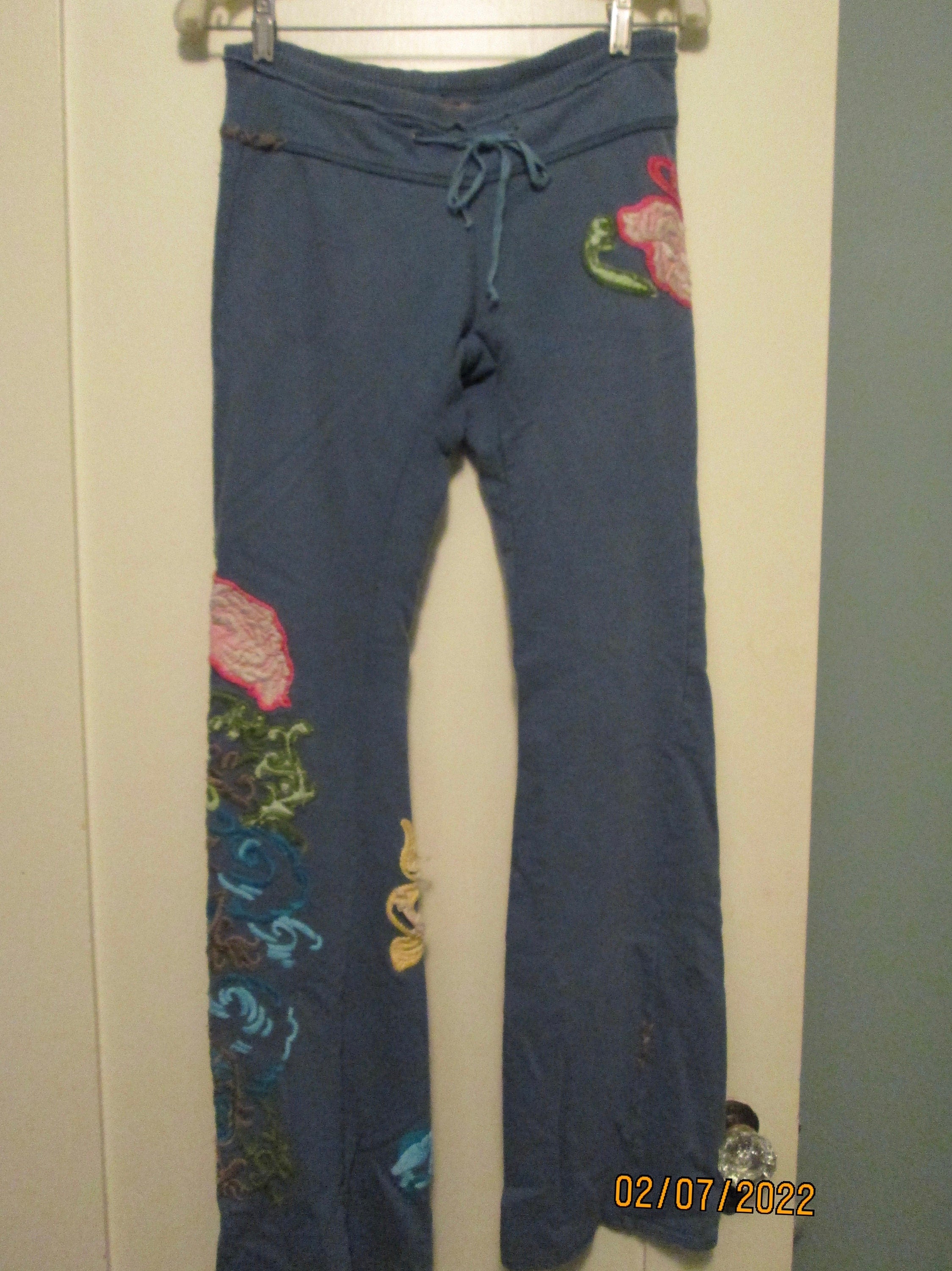 RARE! NEW Vintage 2024 Da-Nang Flower Embroidered Pant bell bottoms