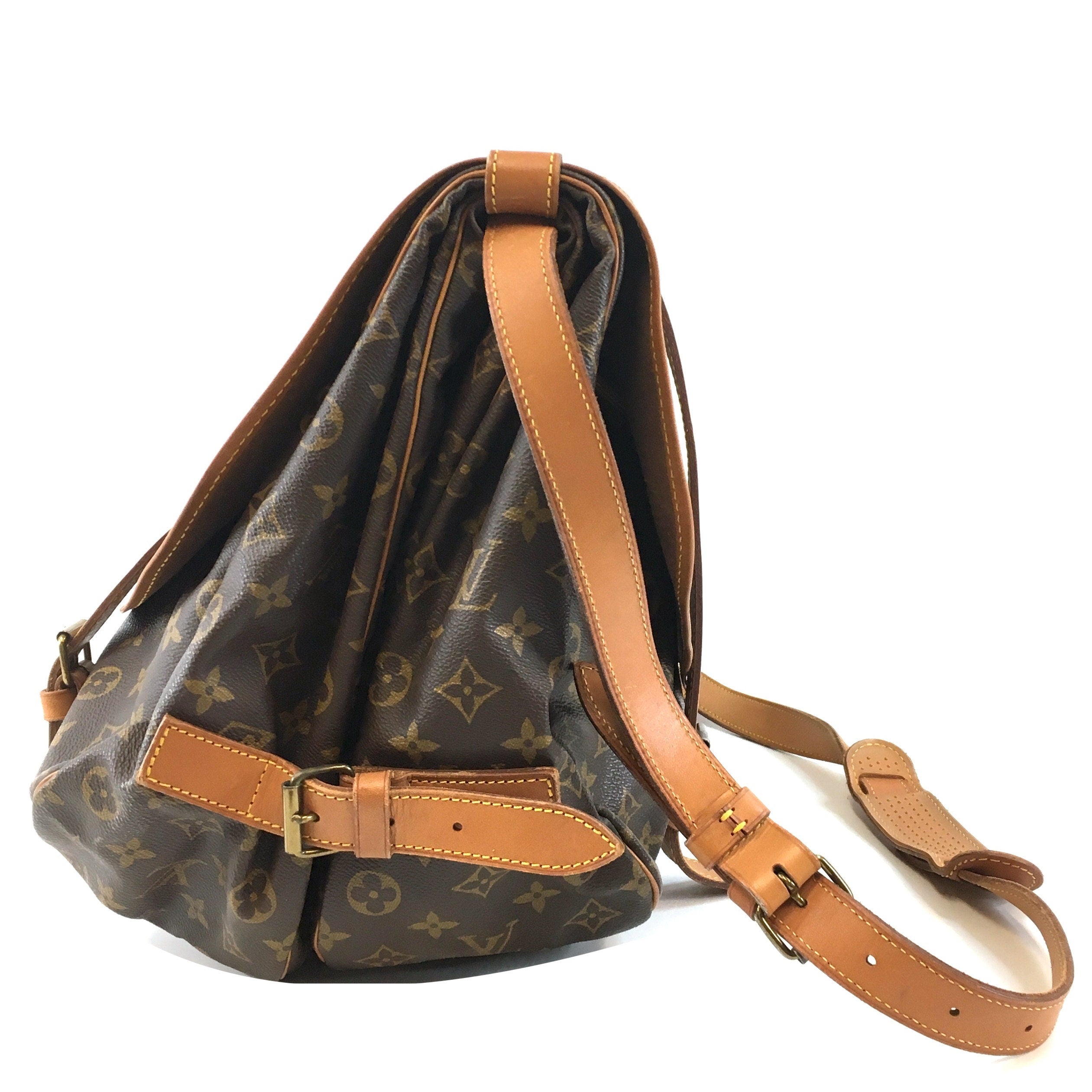 Louis Vuitton Messenger Saumur 43 Diaper Brown Monogram Canvas -  Sweden