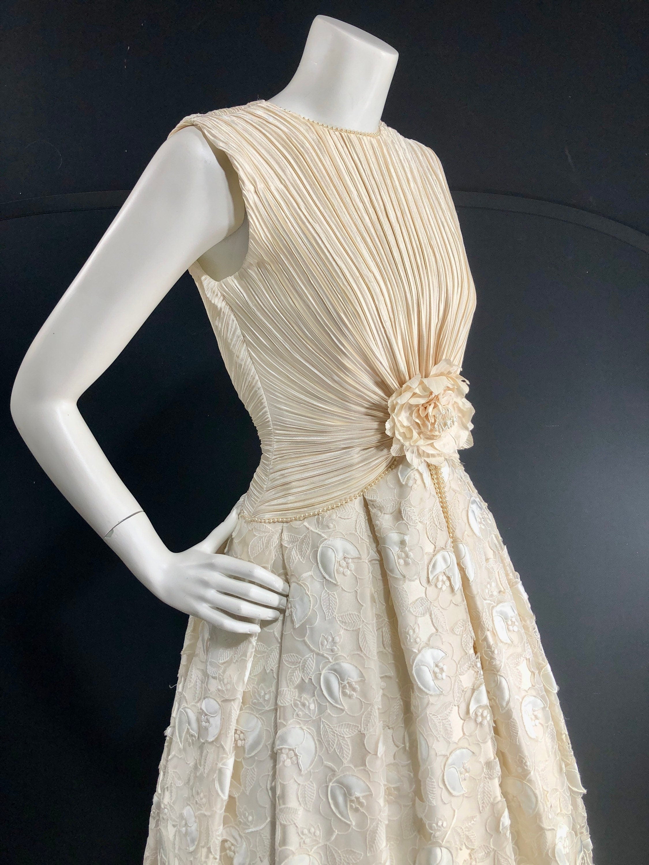 80s Wedding Dress 80s Vintage Ivory Off White Ruching Cutout Floral La