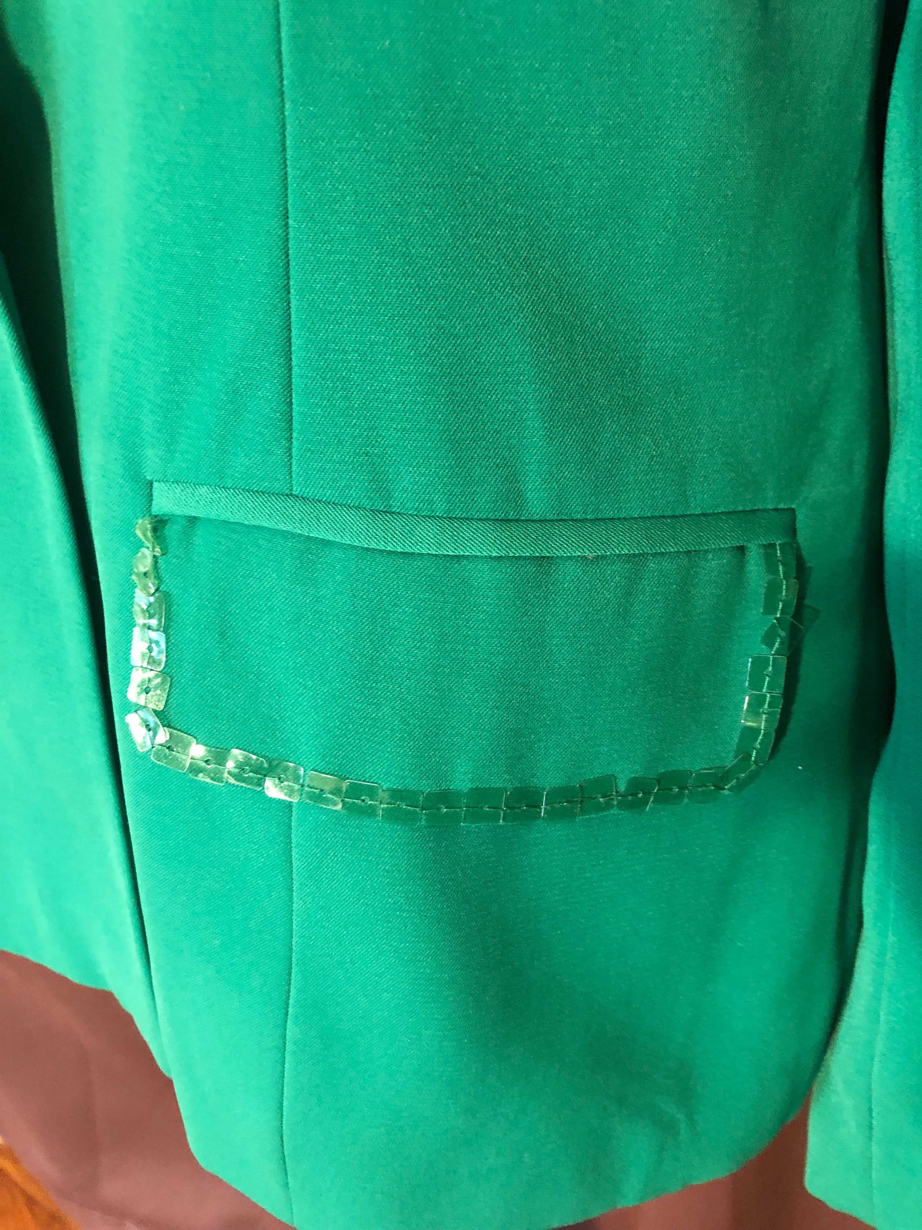 Two Button  women Blazer In Kelly Green