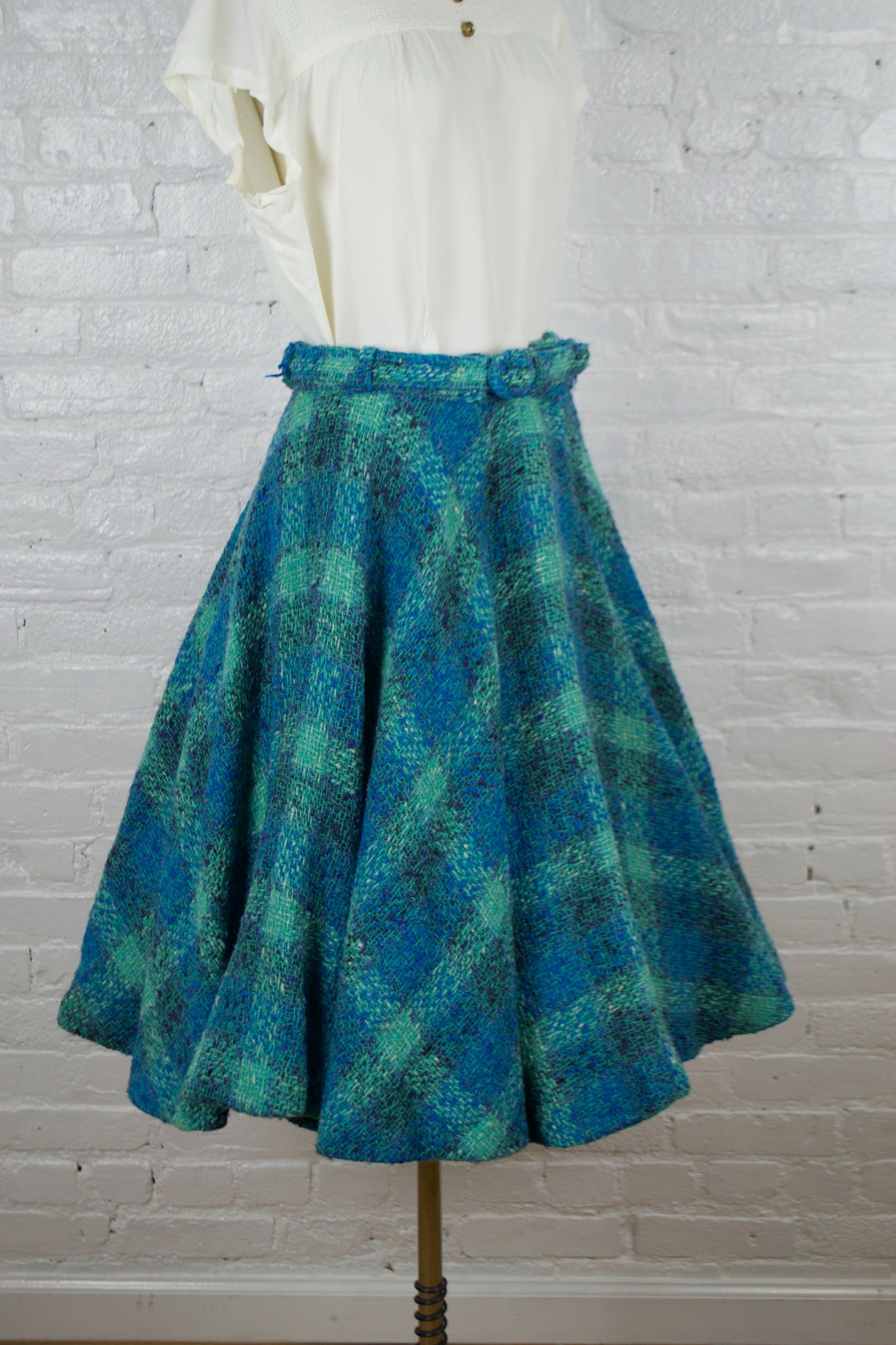 Vintage 50's Style Pinup Skirt Shop THRILLING