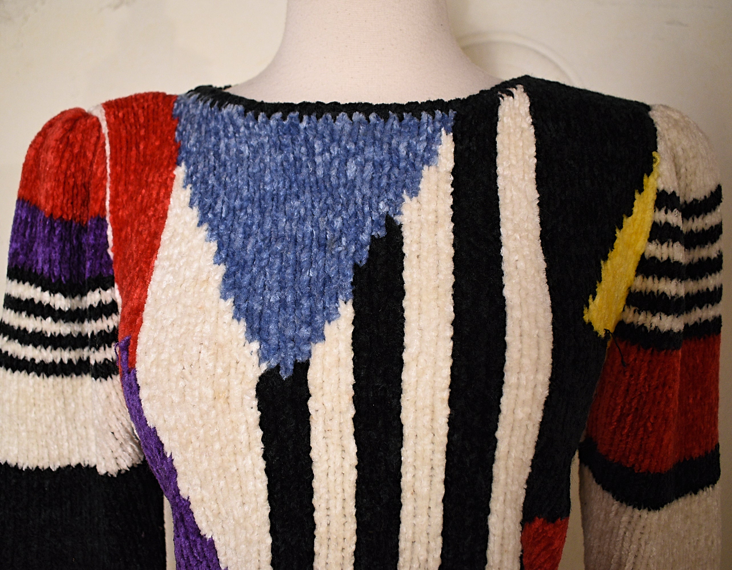 Cervelle Vintage 80s New Wave Abstract Cardigan Sweater, Unisex Oversized Fit
