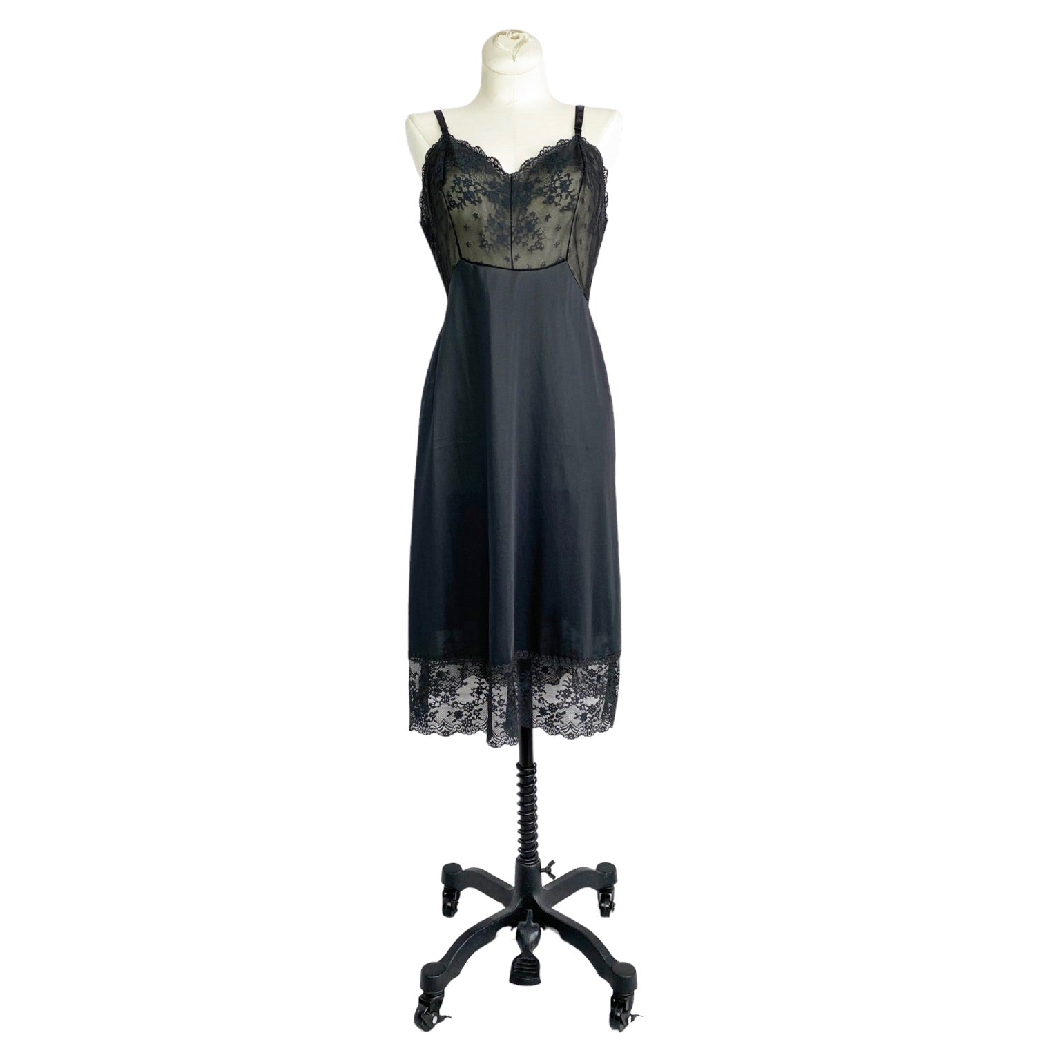 80s Vintage Black Embossed Slip Top 100% Silk - M-L