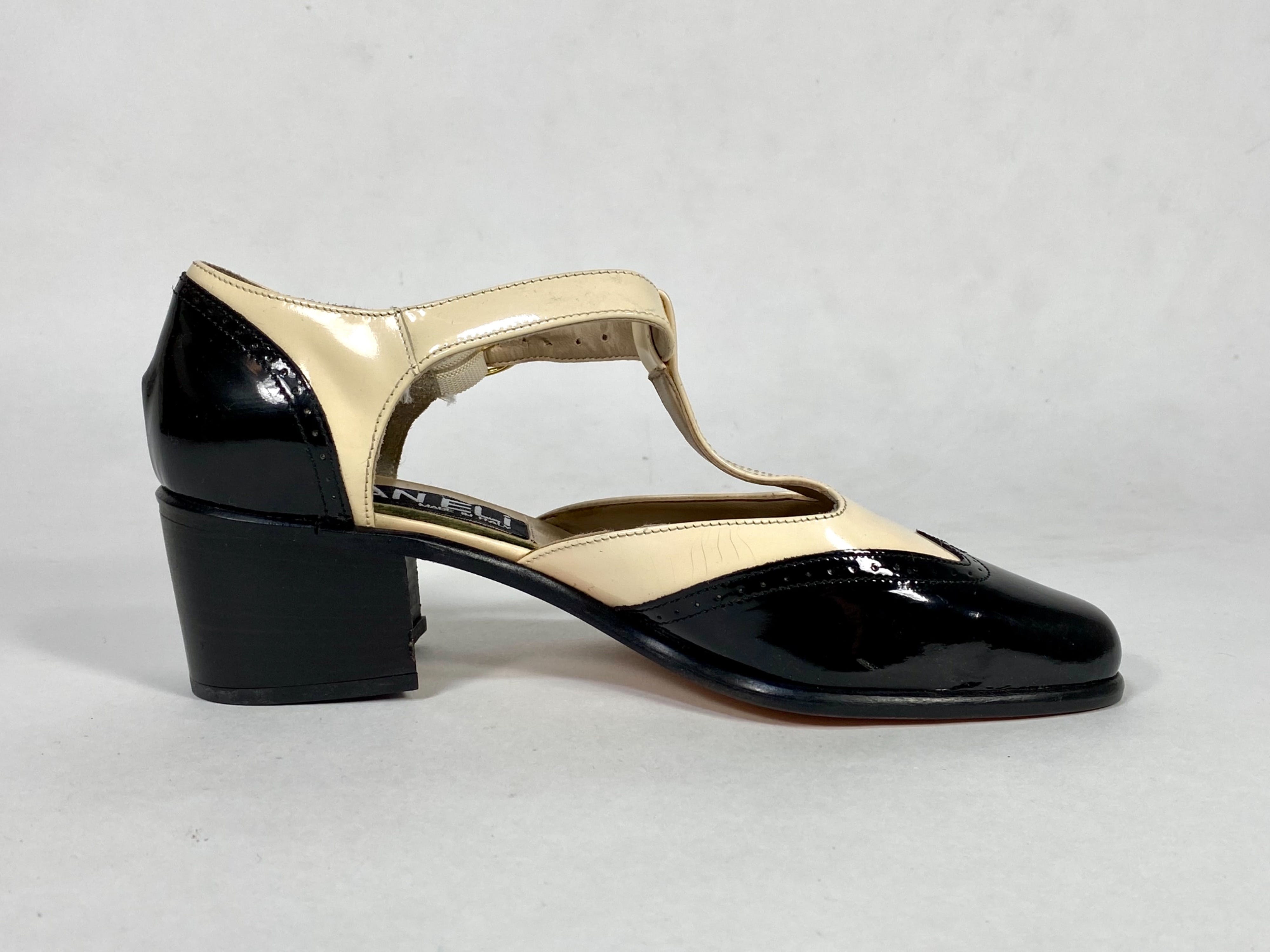 VINTAGE LEATHER STRAP HEELS main image 0