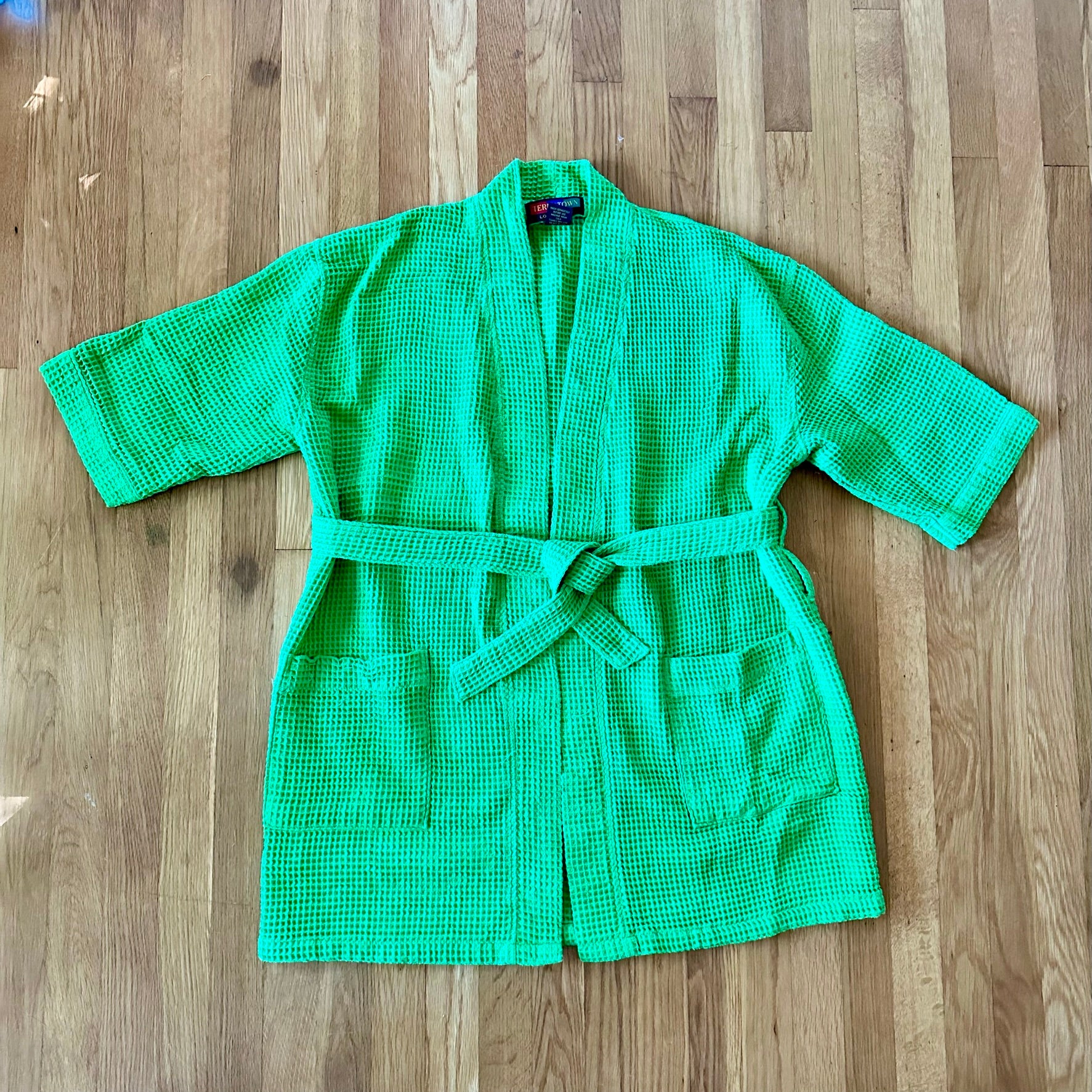 Vintage 80s Kelly Green Short Waffle Robe By Terrytown Shop THRILLING