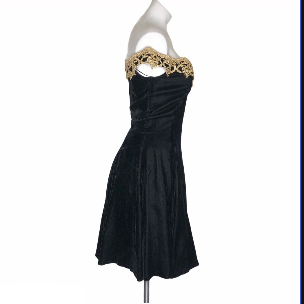 Vintage Black Velvet Gold Lace Dress by Jessica Mcclintock Gunne Sax