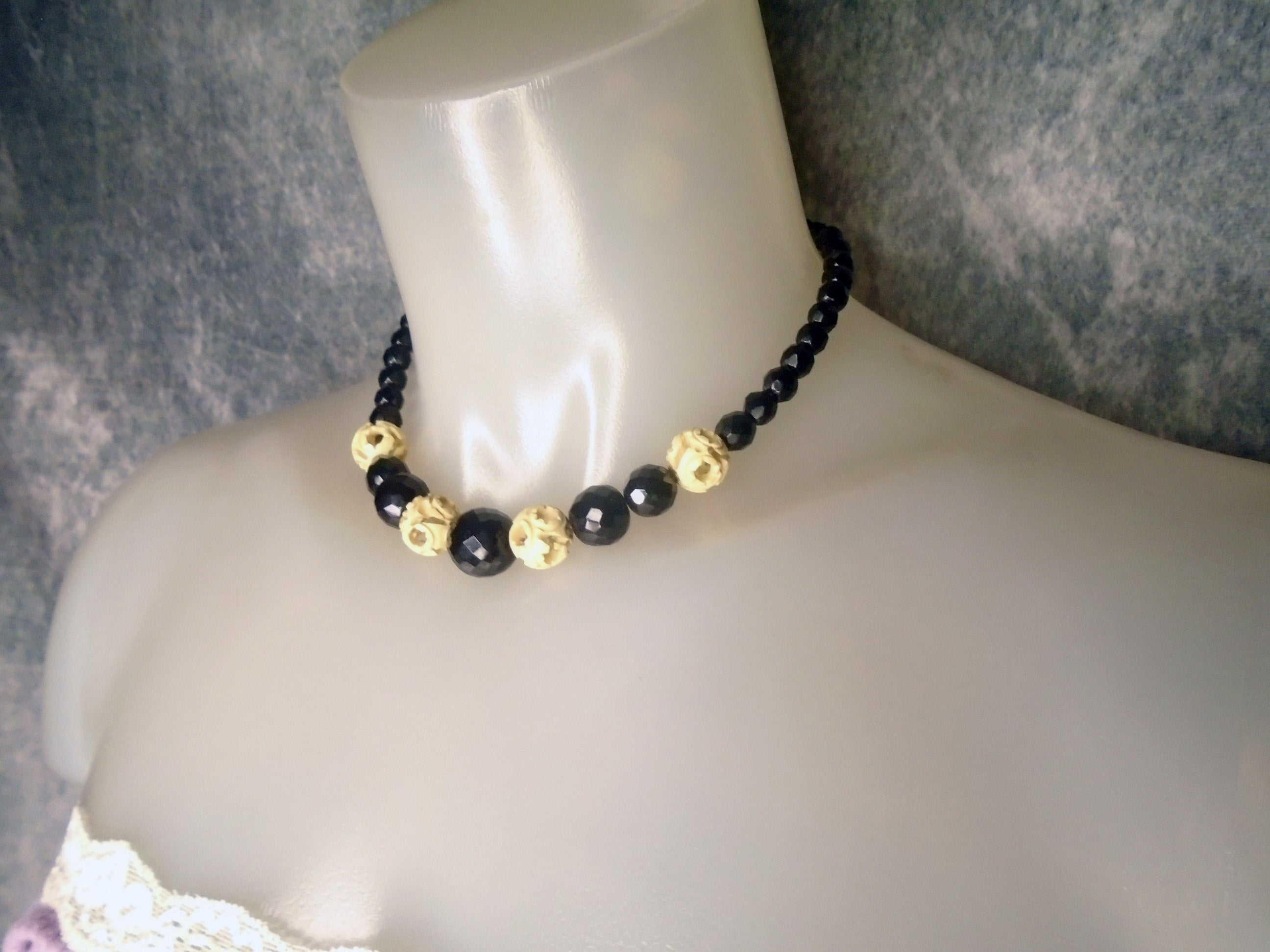 Vintage 40s/50s Black Glass Bead Choker Necklace With Carved Bone ...