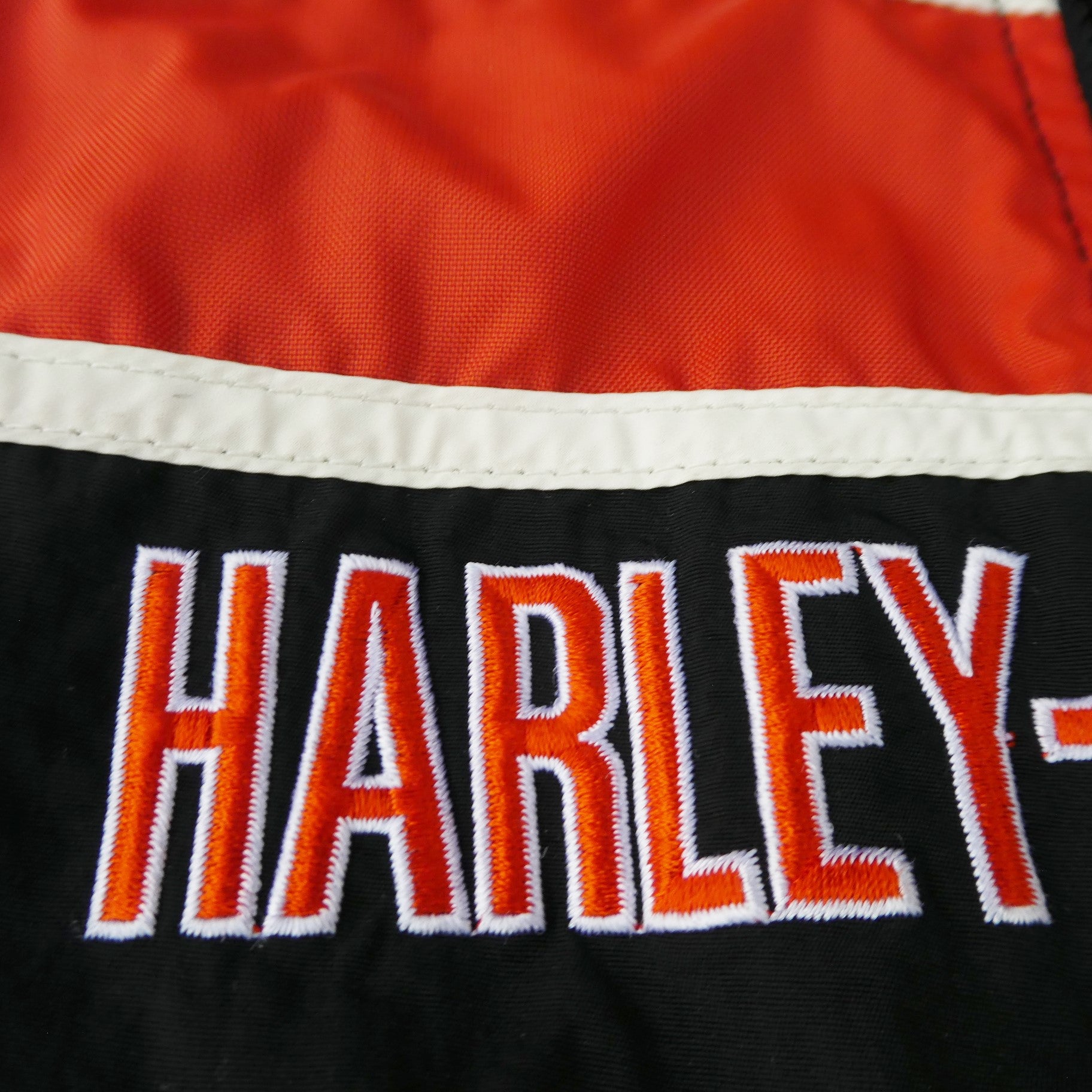 Veste Vintage Harley Davidson – Nylon, Taille M, Multicouleur, Course