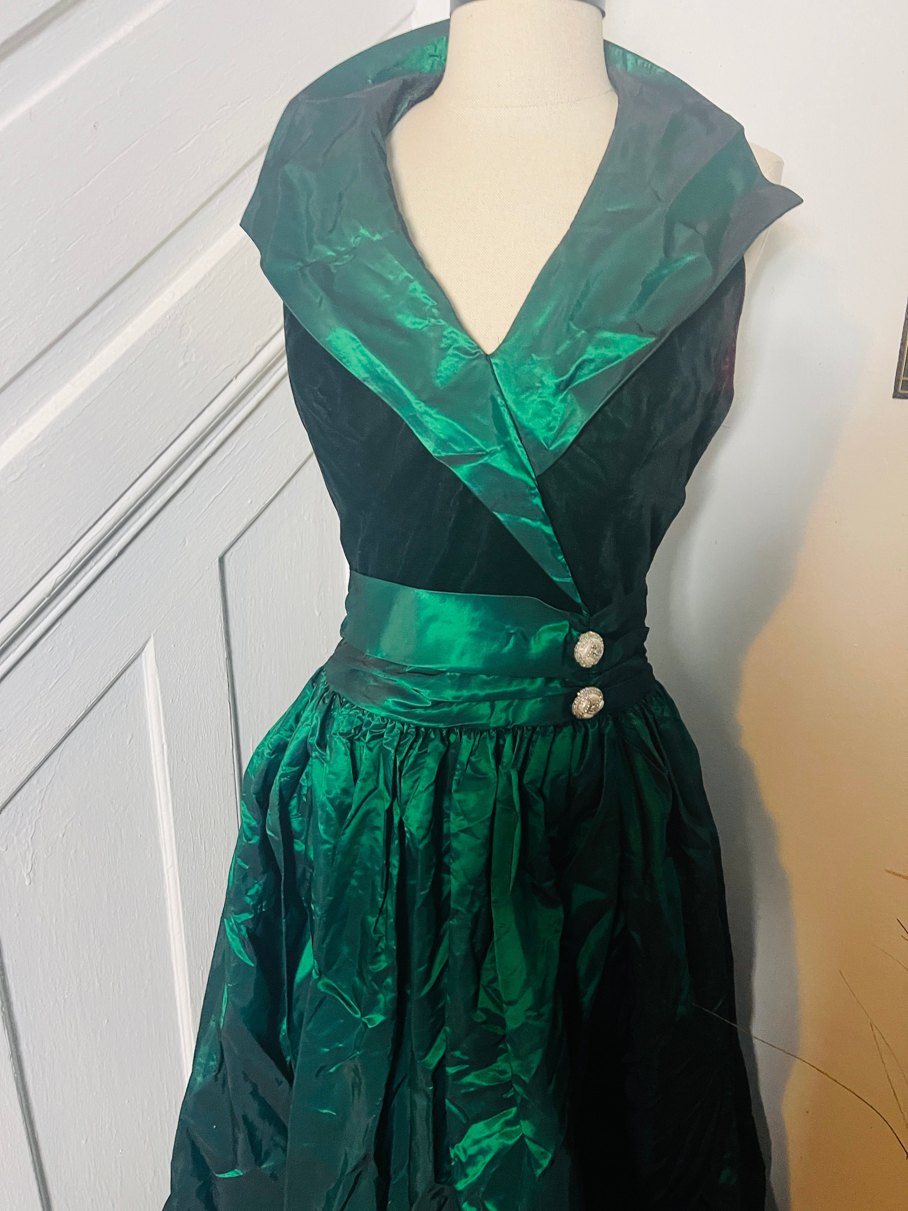 Vintage 60s Emerald Green Holiday Dress By Alfred Angelo Shop THRILLING