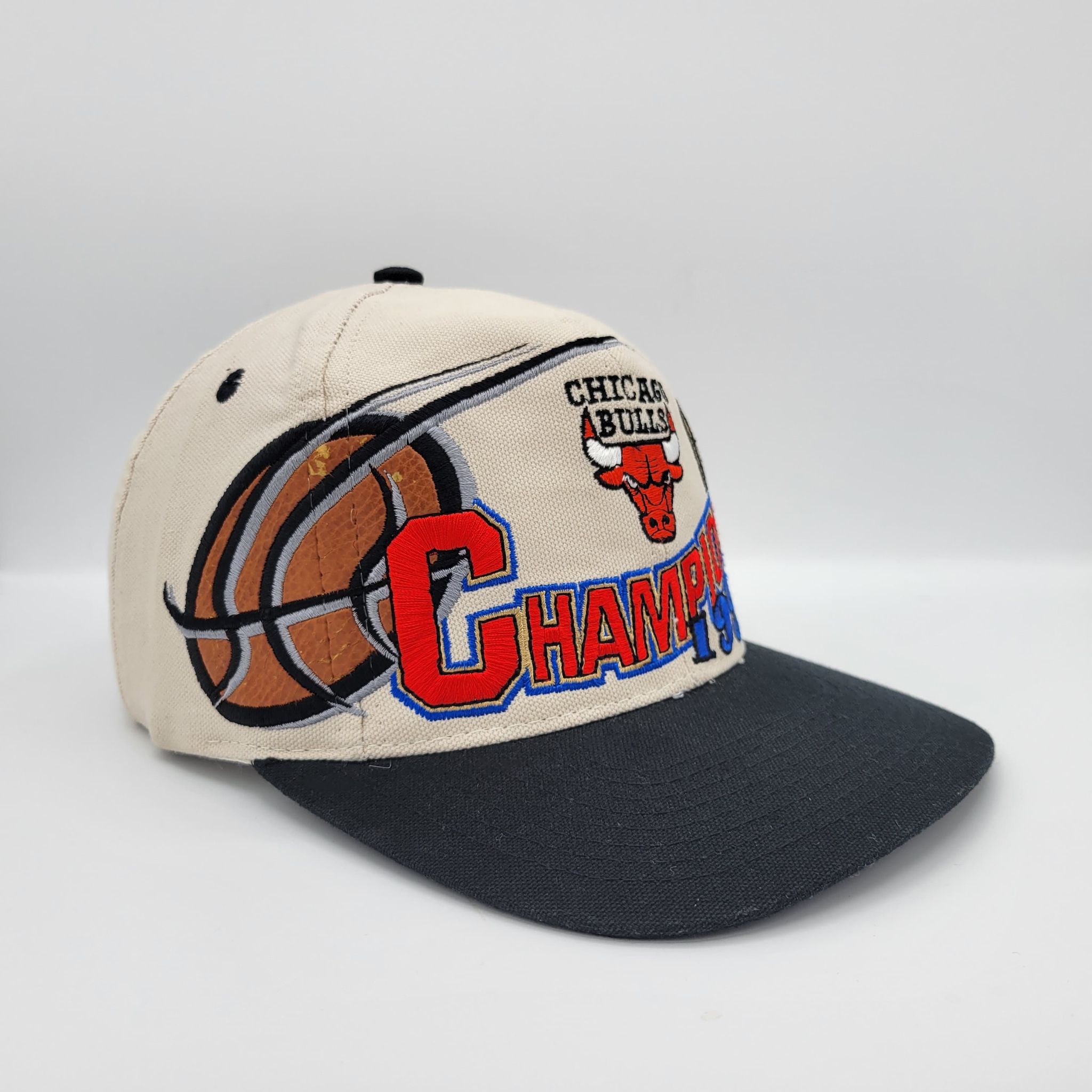 Vintage 1996 Chicago Bulls NBA Champions Logo Athletic Snapback Jordan  (NEVER BEEN WORN)