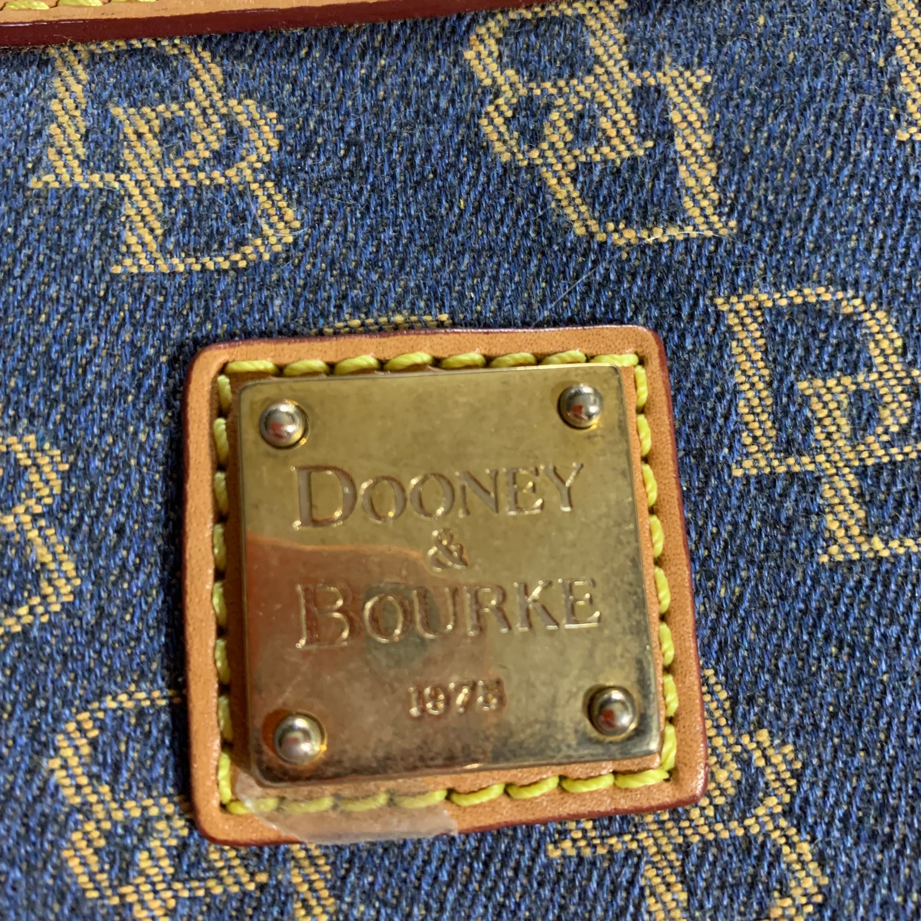 Dooney and bourke cheap real vs fake