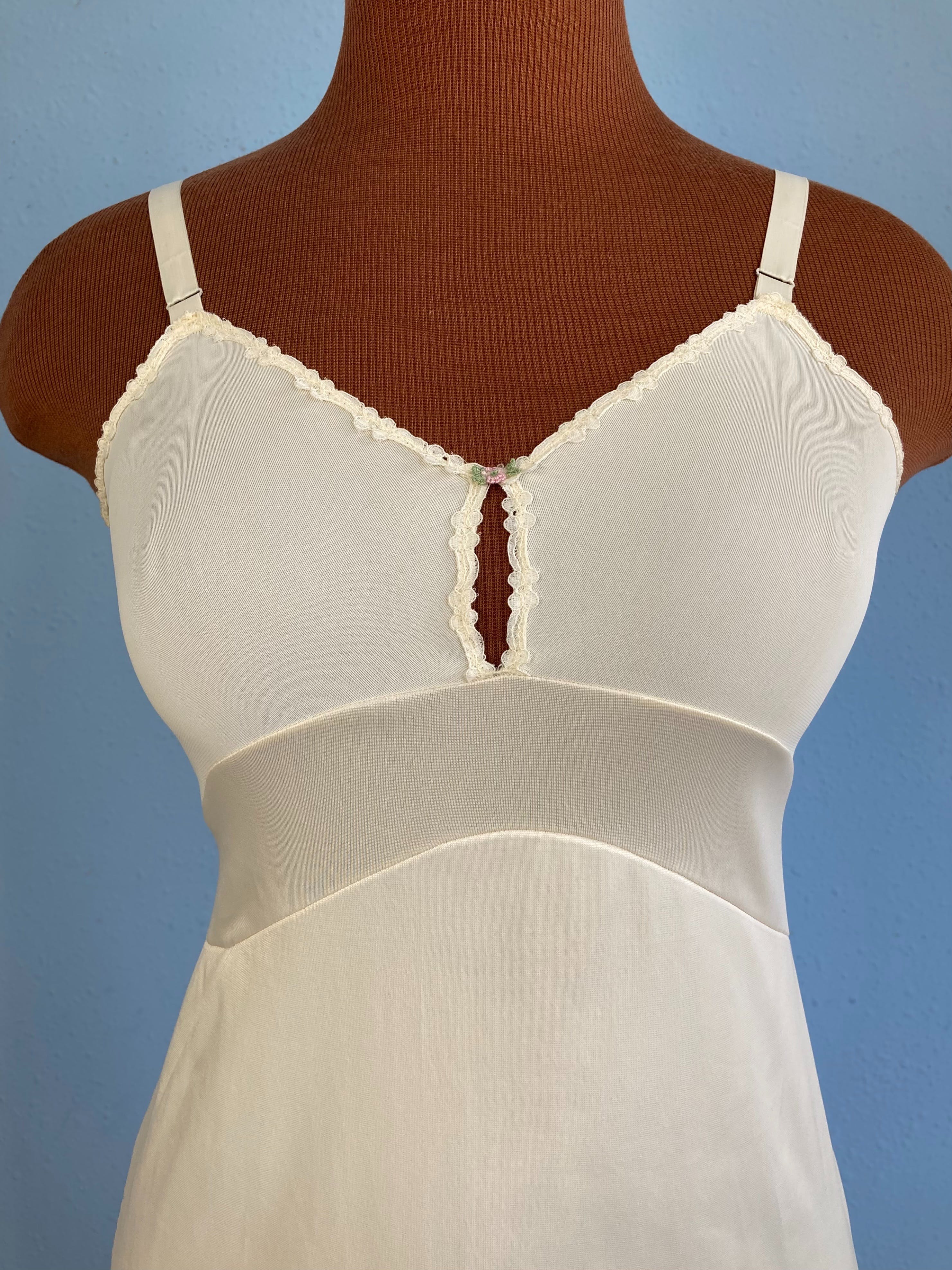 Vintage 60’s Ivory Full Length Slip by Olga Shop THRILLING