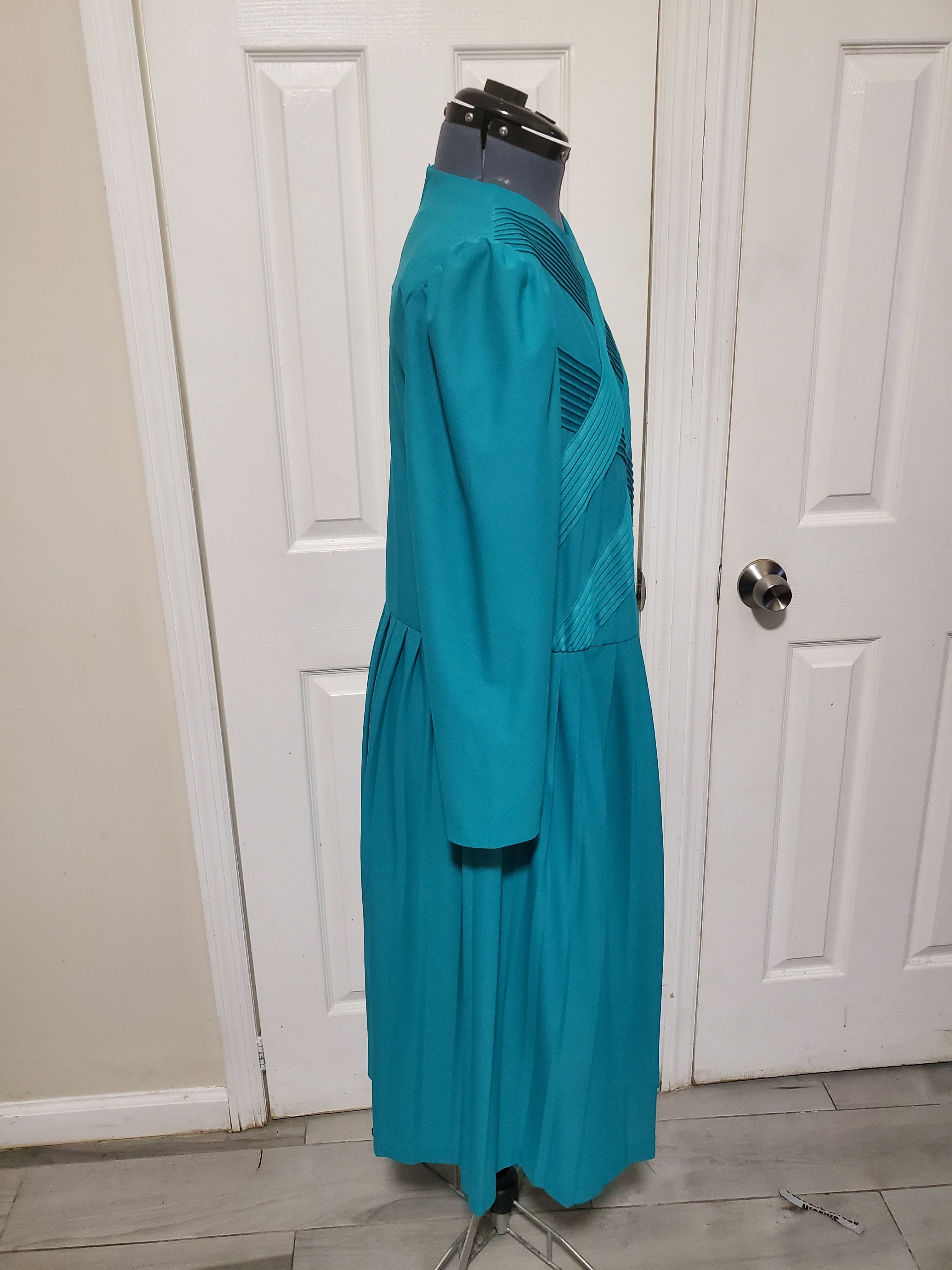Vintage 80s Bedford Fair Teal Day Dress By Bedford Fair Shop THRILLING