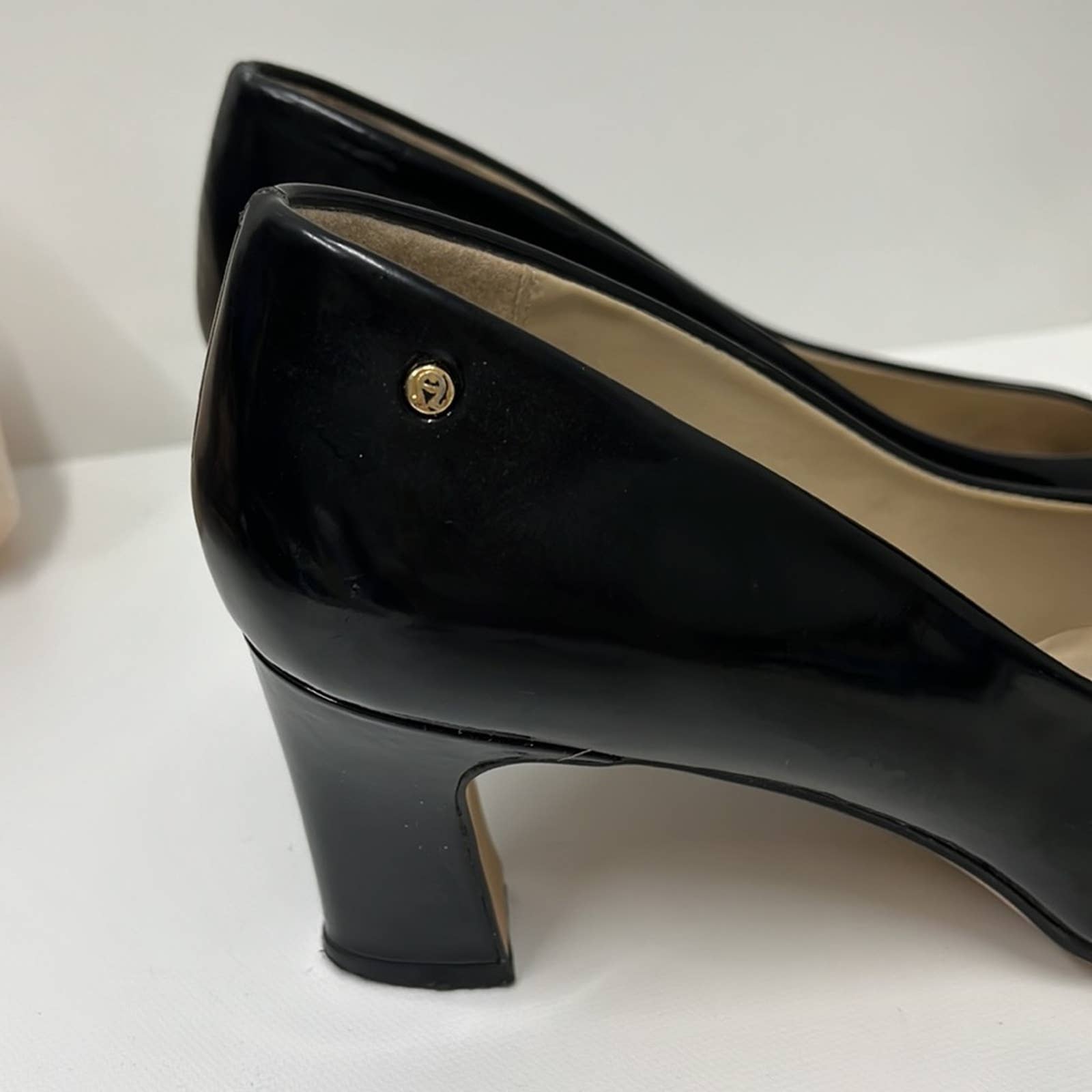 Vintage Etienne Aigner Black Pump Heels Shoes Madrid Spain Leather 00s | Shop THRILLING