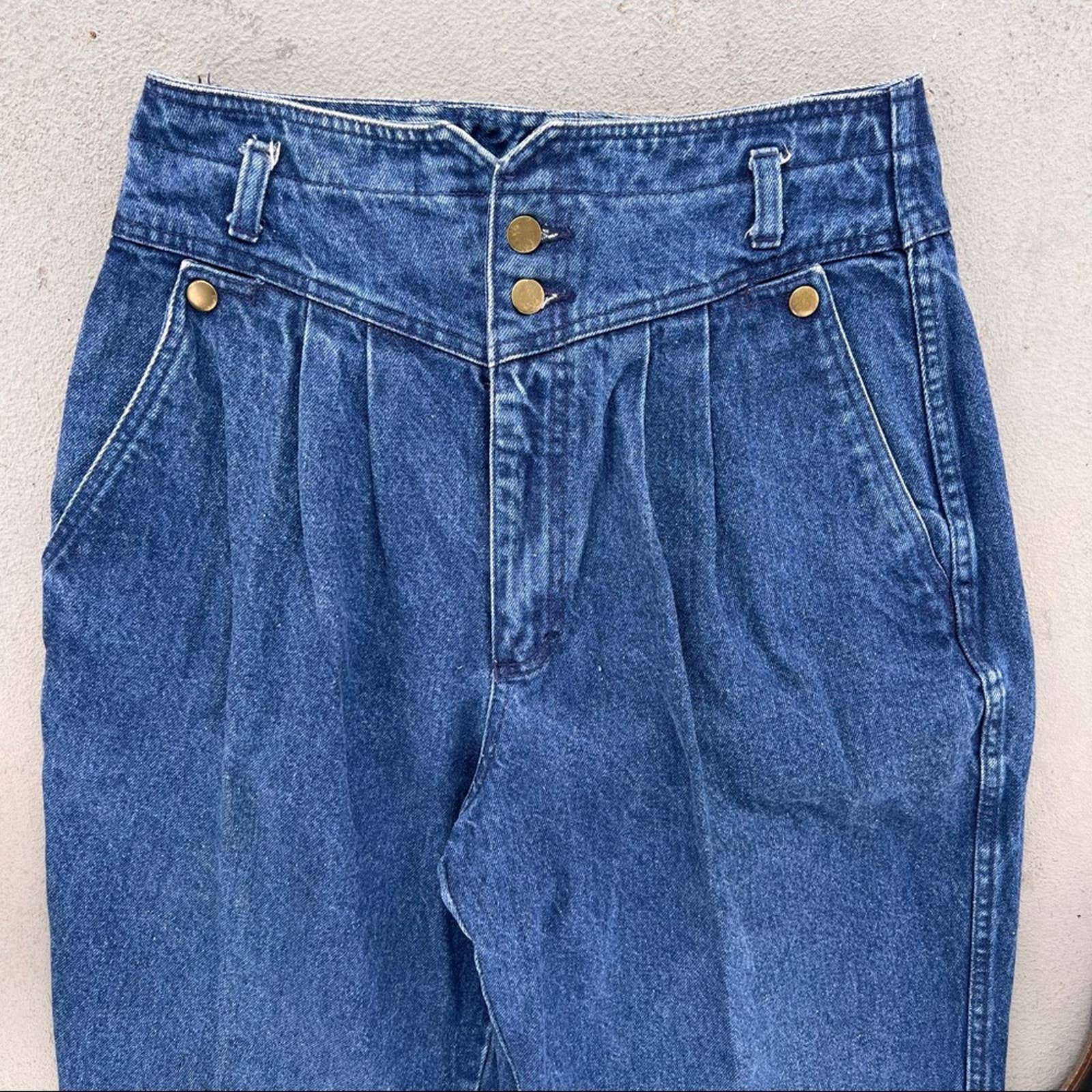 High Rise Pleated Mom Jeans