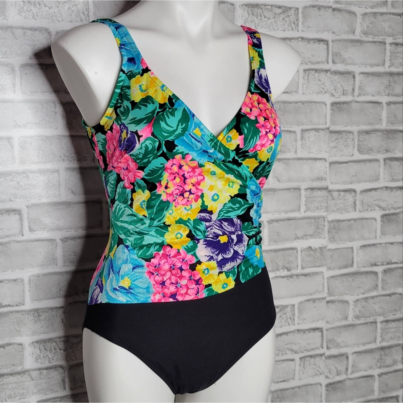 Vintage Bright Floral One Piece Swimsuit By Maxine Of Hollywood Shop Thrilling 3757