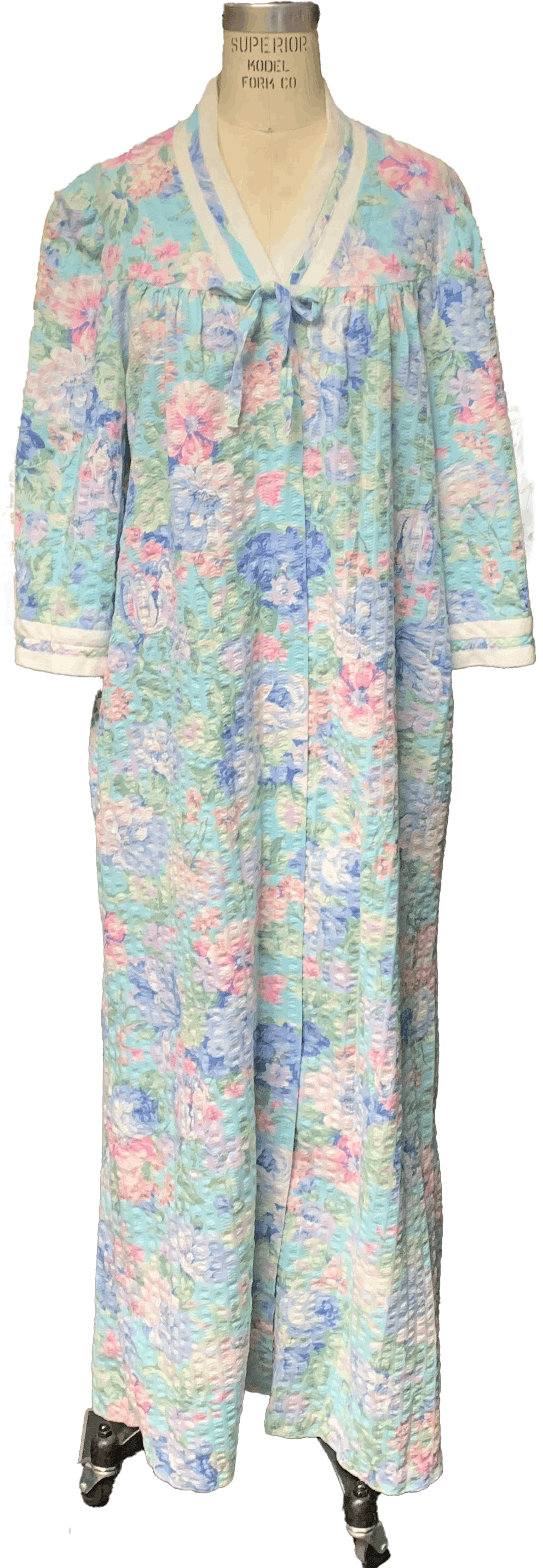 Snap Front Robe Pattern Vintage 70s/80s Blue Floral Seersucker Snap Front Robe By Miss Elaine ...