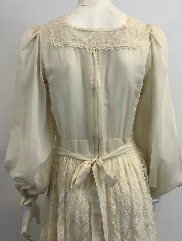Vintage 70's Cream Lace Prairie Dress by Gunne Sax | Shop THRILLING