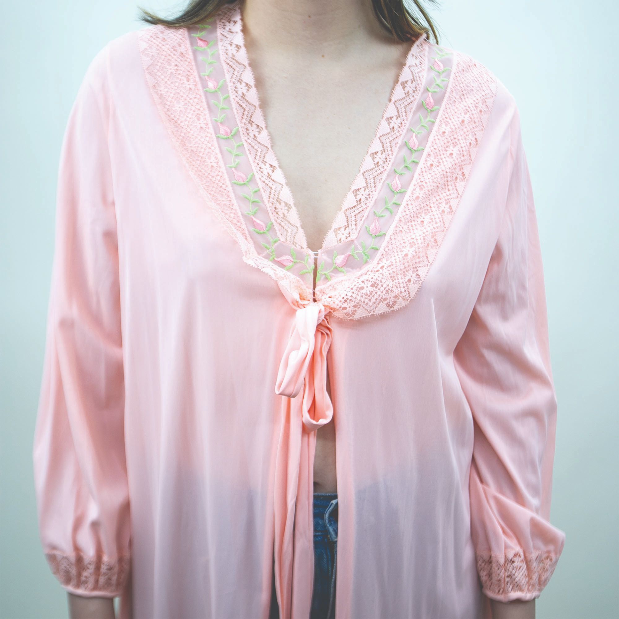Vintage Pink Floral and Lace Duster Robe | Shop THRILLING