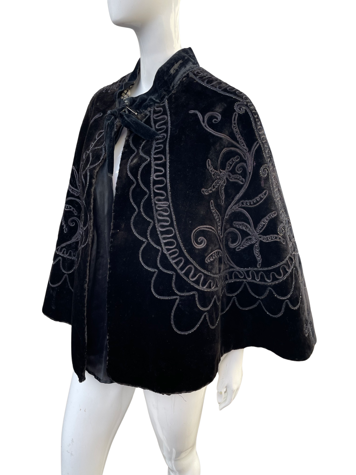 Vintage Edwardian/Victorian Antique Cape Victorian Velvet Embroidered ...