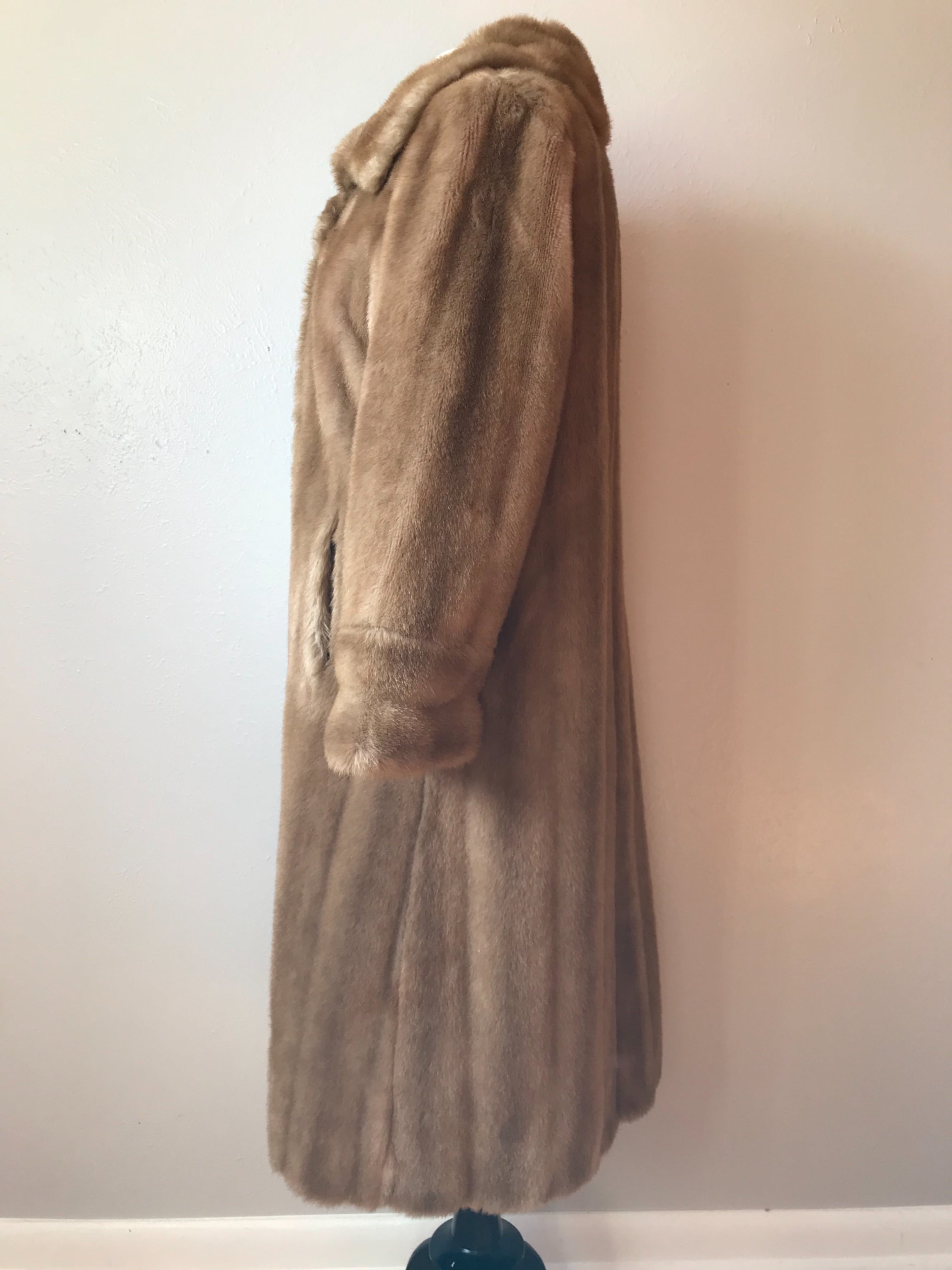 Vintage 40’s French Honey Blonde Faux Fur Coat by Tissavel Savage ...