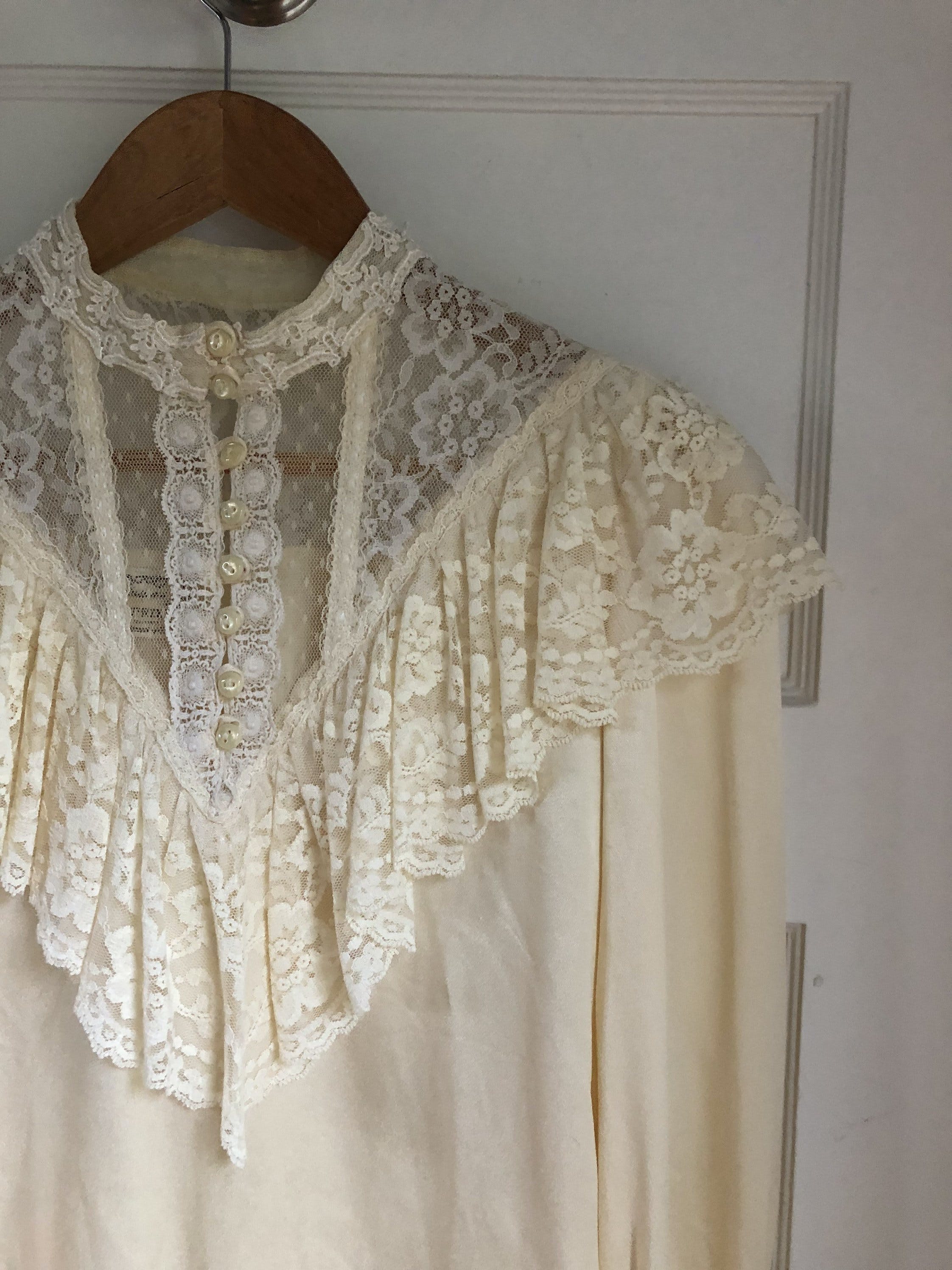 Vintage 70's Gunne Sax Victorian Ivory Lace Puff Sleeve Buttoned Blouse ...