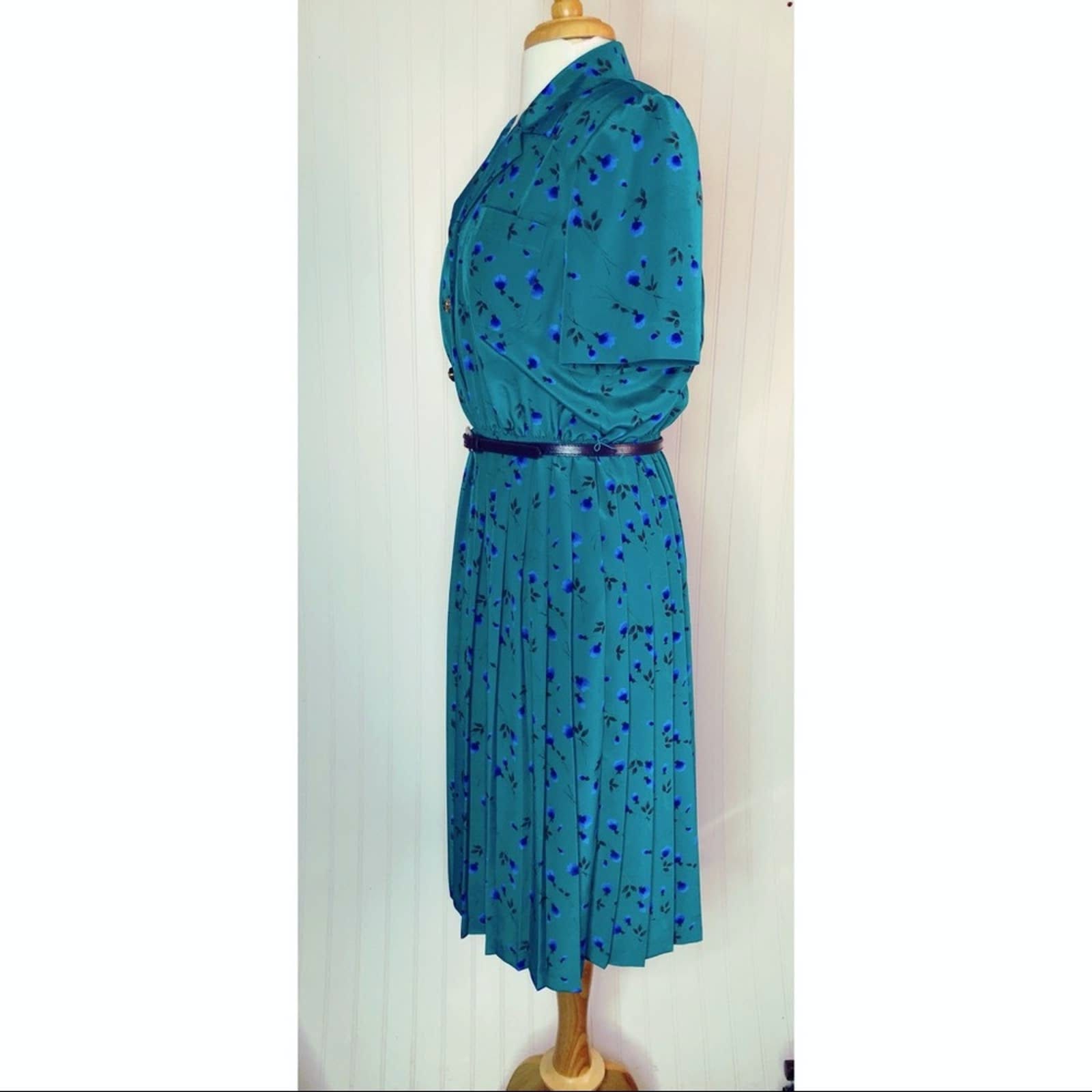 Vintage Teal Blue Floral Pleated Shirt Dress by Leslie Fay | Shop THRILLING