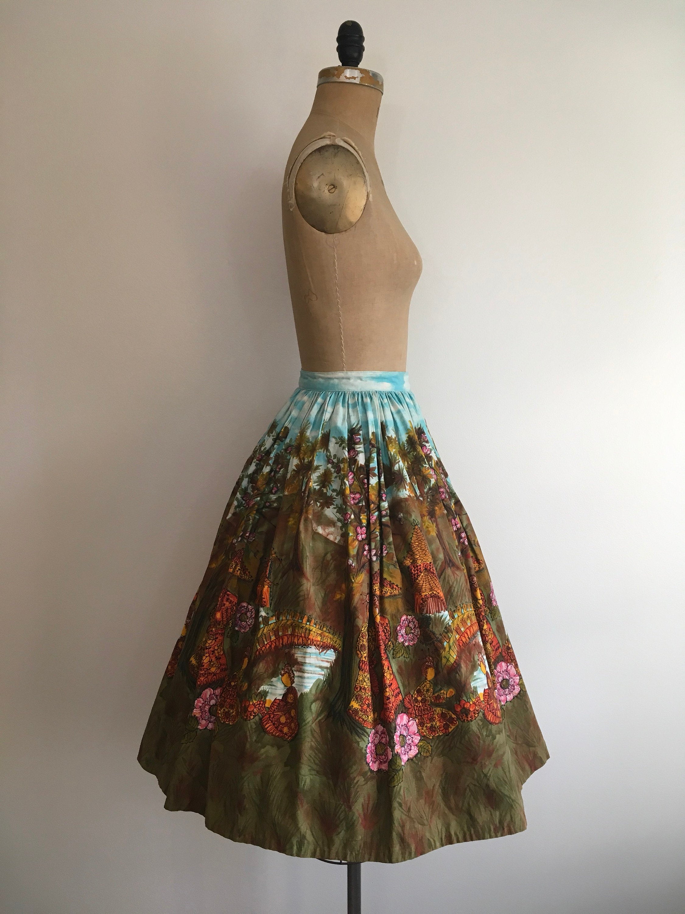 Vintage 50's Scenic Novelty Print Border Skirt | Shop THRILLING