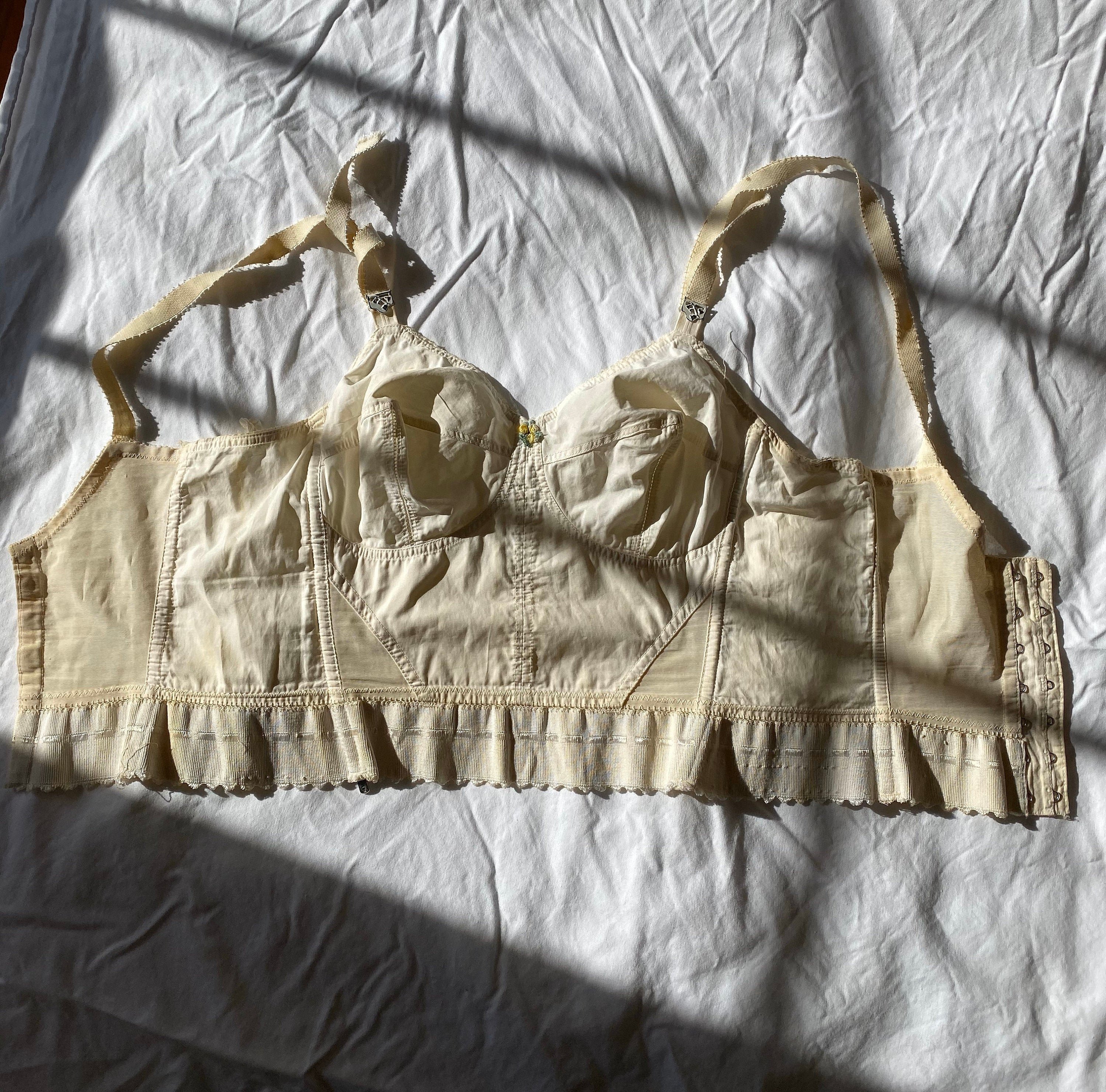 Vintage 60's Bra | Shop THRILLING