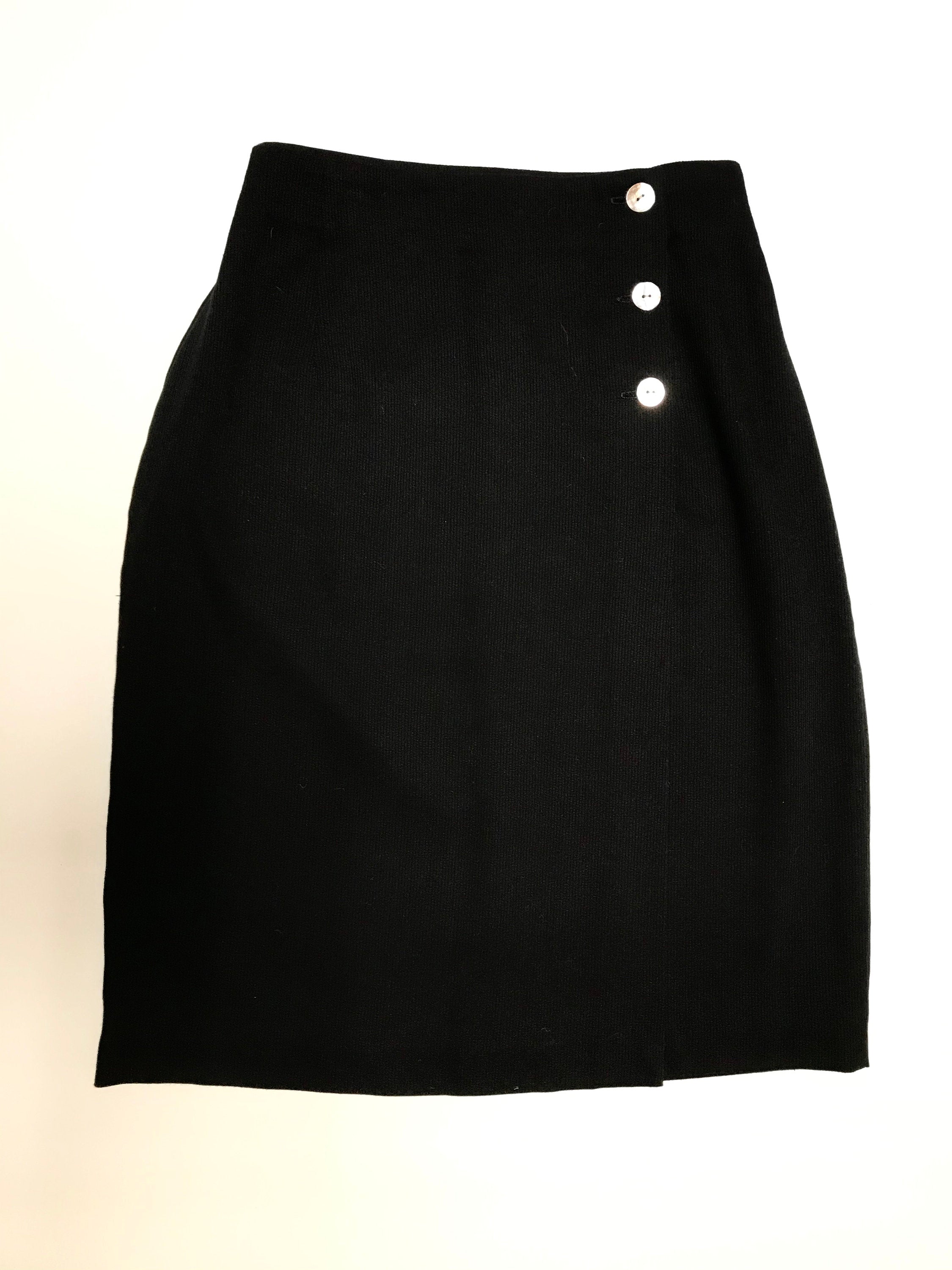 Vintage 80's/90's Black Wrap Skirt with Shell Buttons by Worthington ...