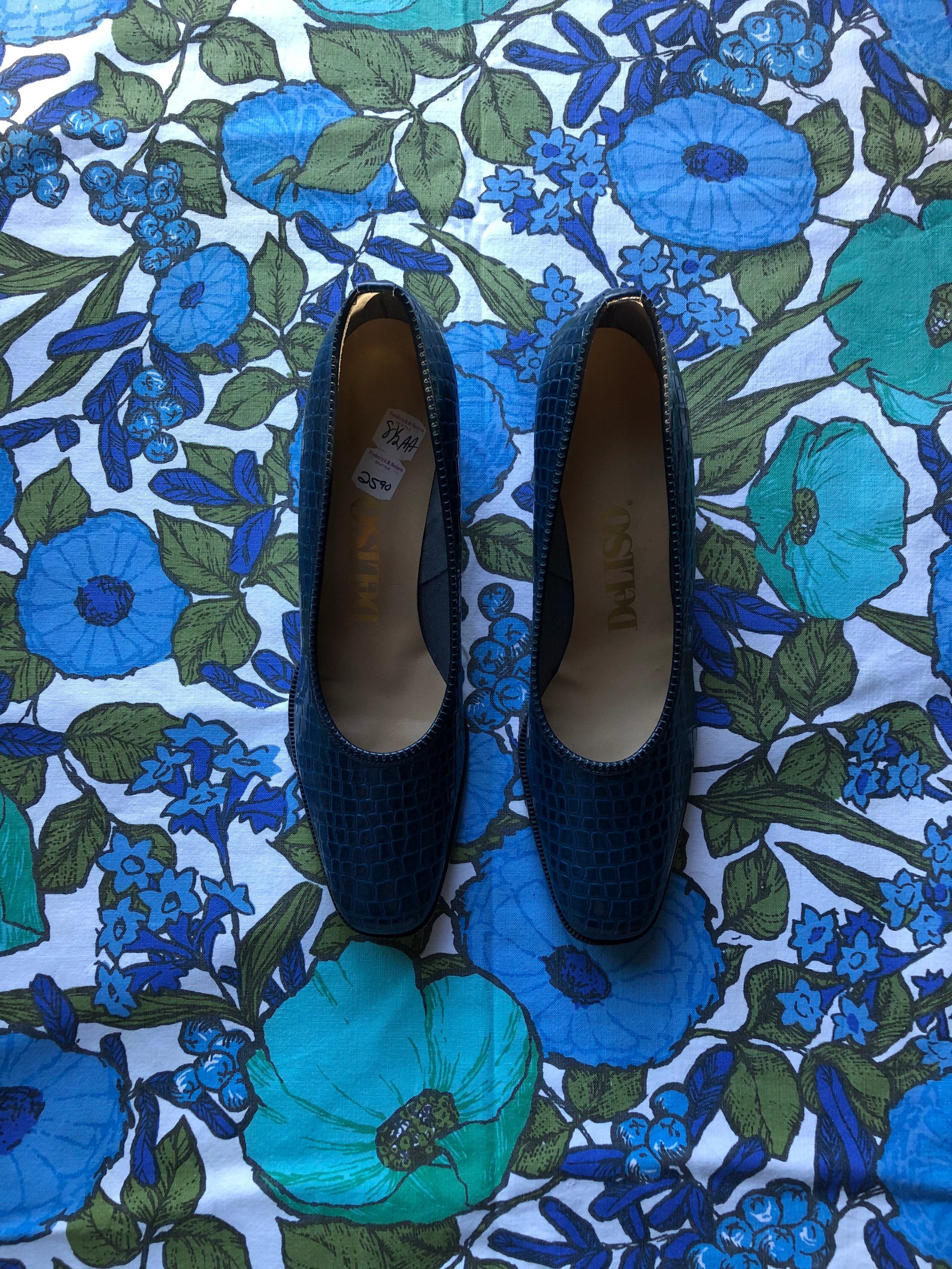 Vintage 60's Blue Faux Alligator Pumps by Deliso | Shop THRILLING